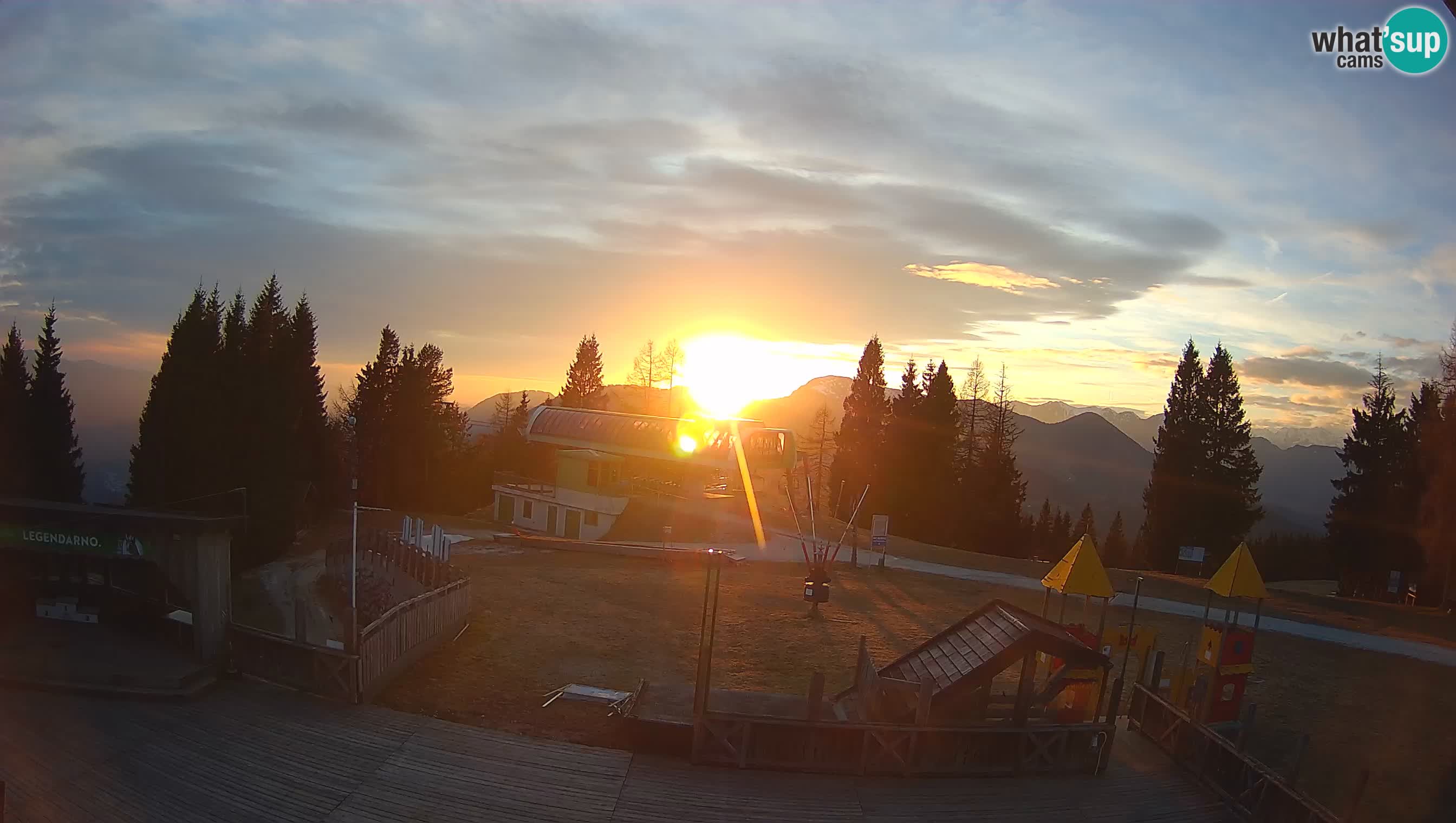 Webcam de la station de ski des Alpes slovènes à Cerkno Počivalo