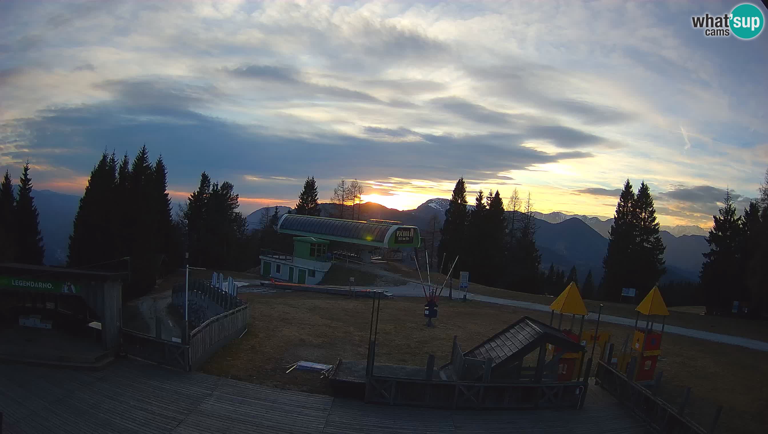 Web kamera Počivalo – Alpska Perla | Pogled uživo sa skijališta Cerkno