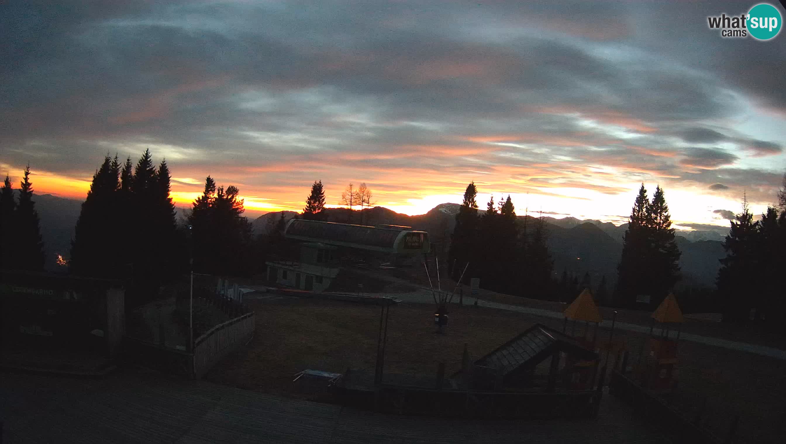 Webcam de la station de ski des Alpes slovènes à Cerkno Počivalo