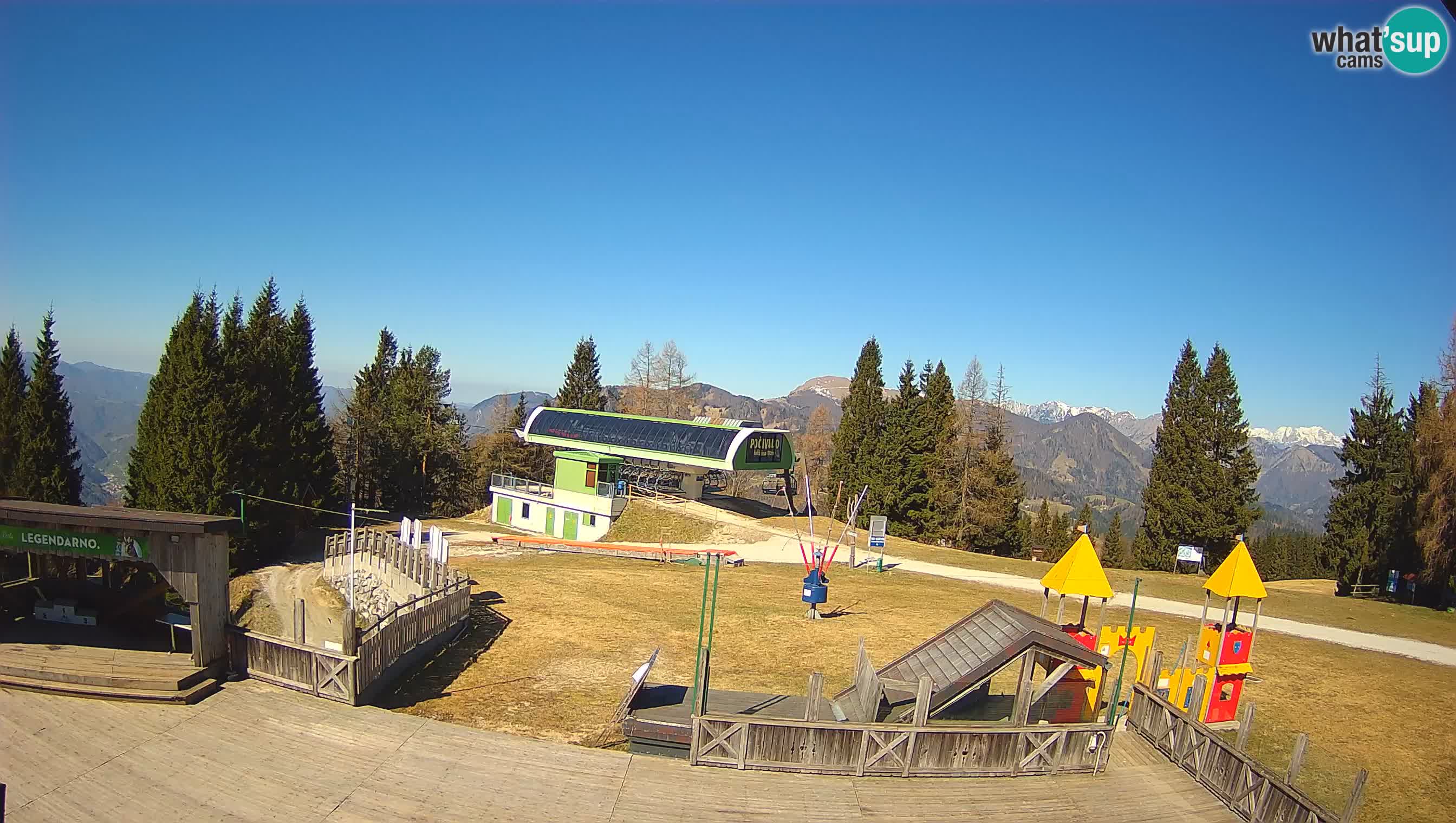 Webcam de la station de ski des Alpes slovènes à Cerkno Počivalo