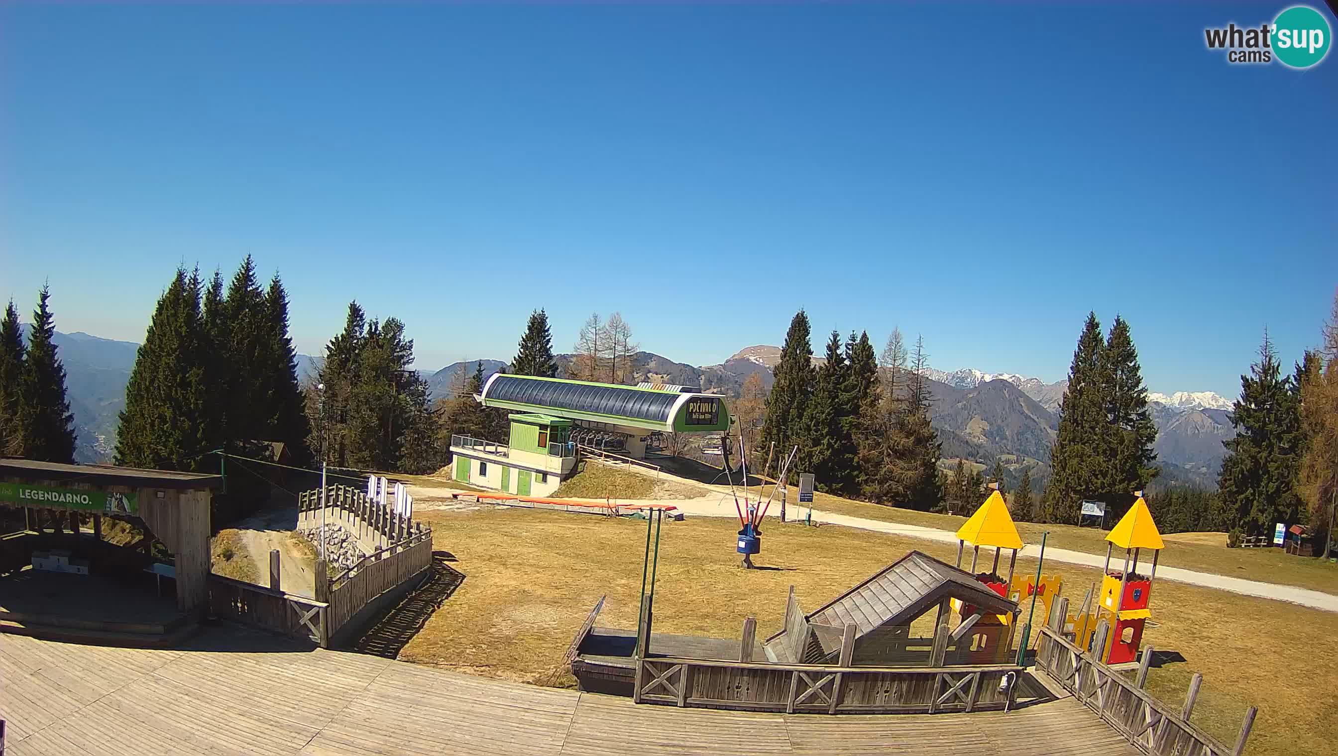 Webcam de la station de ski des Alpes slovènes à Cerkno Počivalo