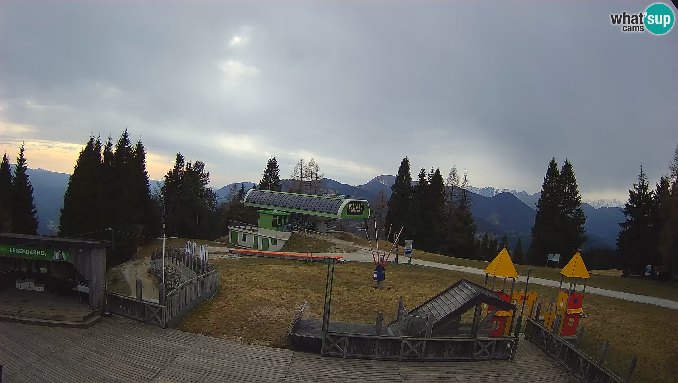 Alpska Perla Ski center Cerkno Počivalo webcam – Slovenia