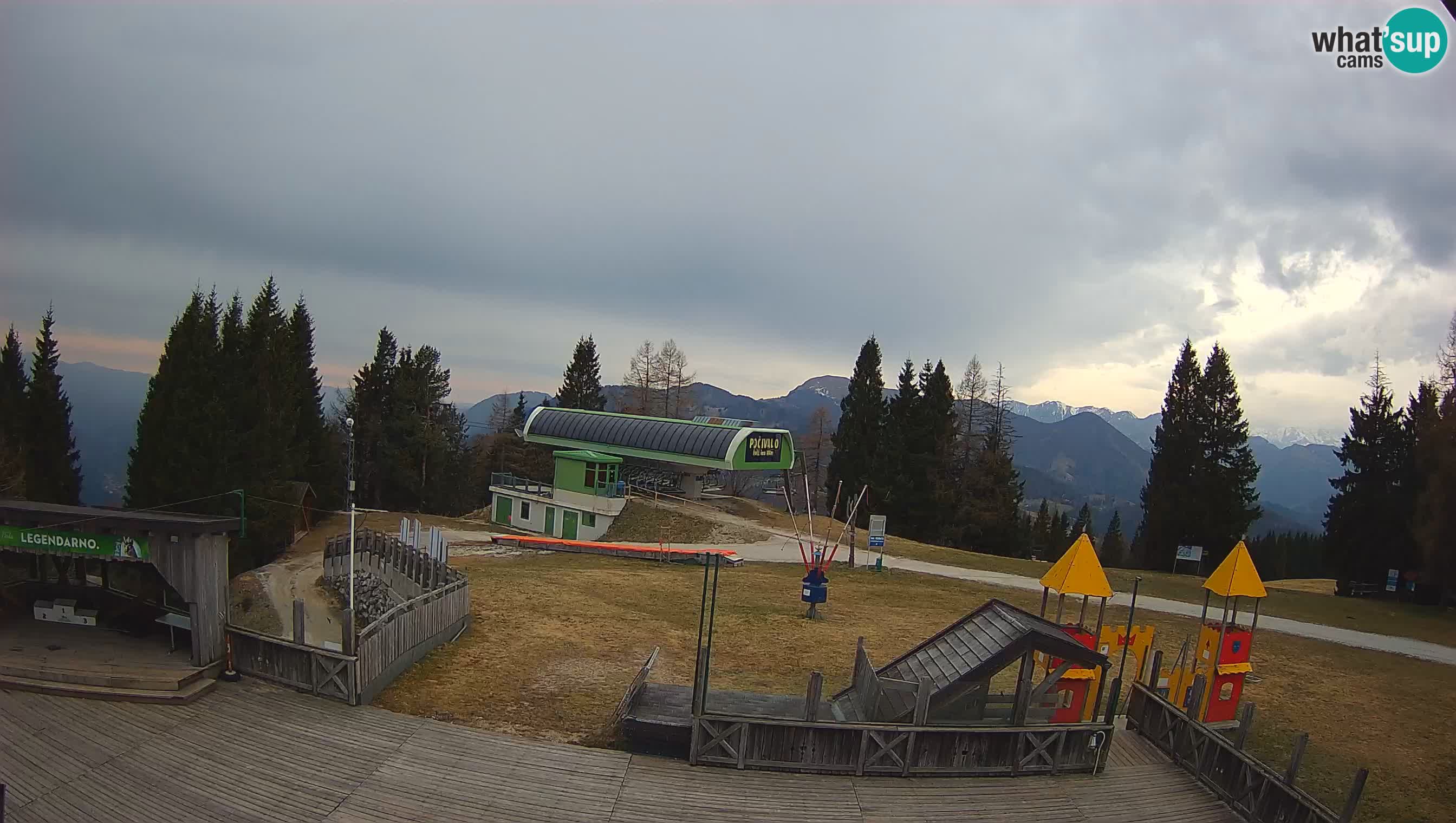 Webcam de la station de ski des Alpes slovènes à Cerkno Počivalo
