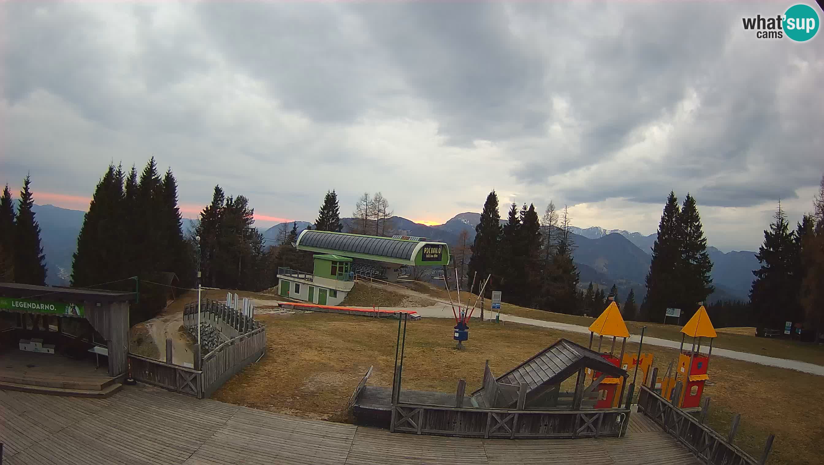 Web kamera Počivalo – Alpska Perla | Pogled uživo sa skijališta Cerkno