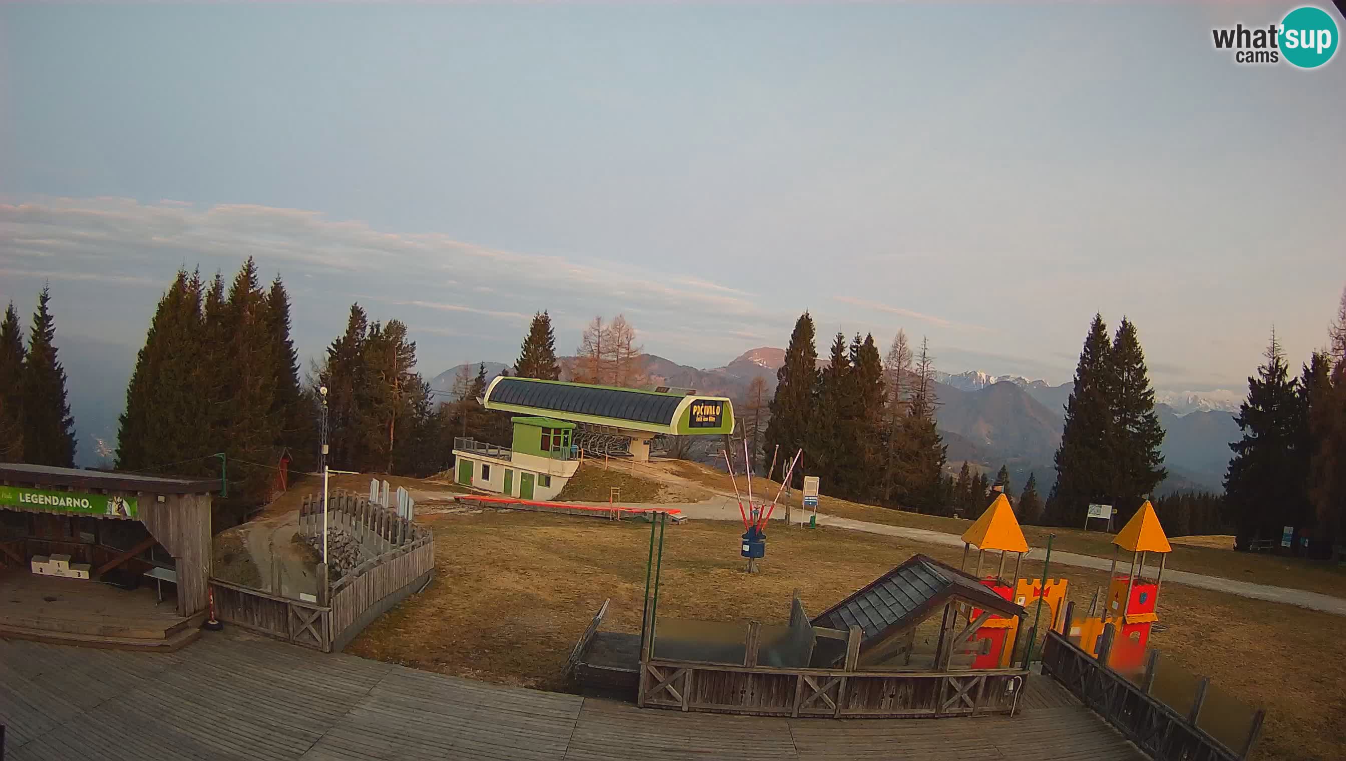 Alpska Perla Ski center Cerkno Počivalo webcam – Slovenia
