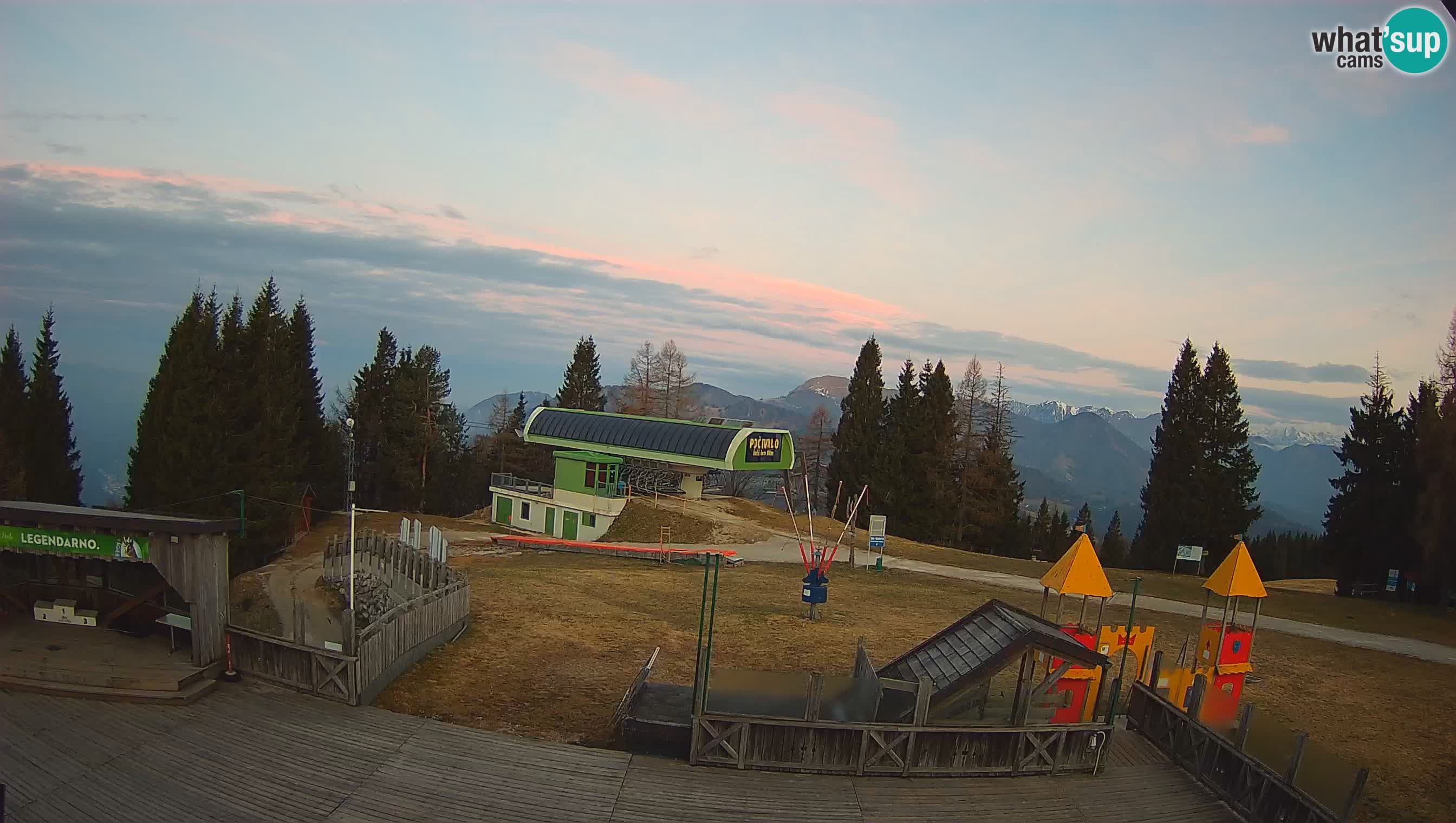 Alpska Perla Ski center Cerkno Počivalo webcam – Slovenia