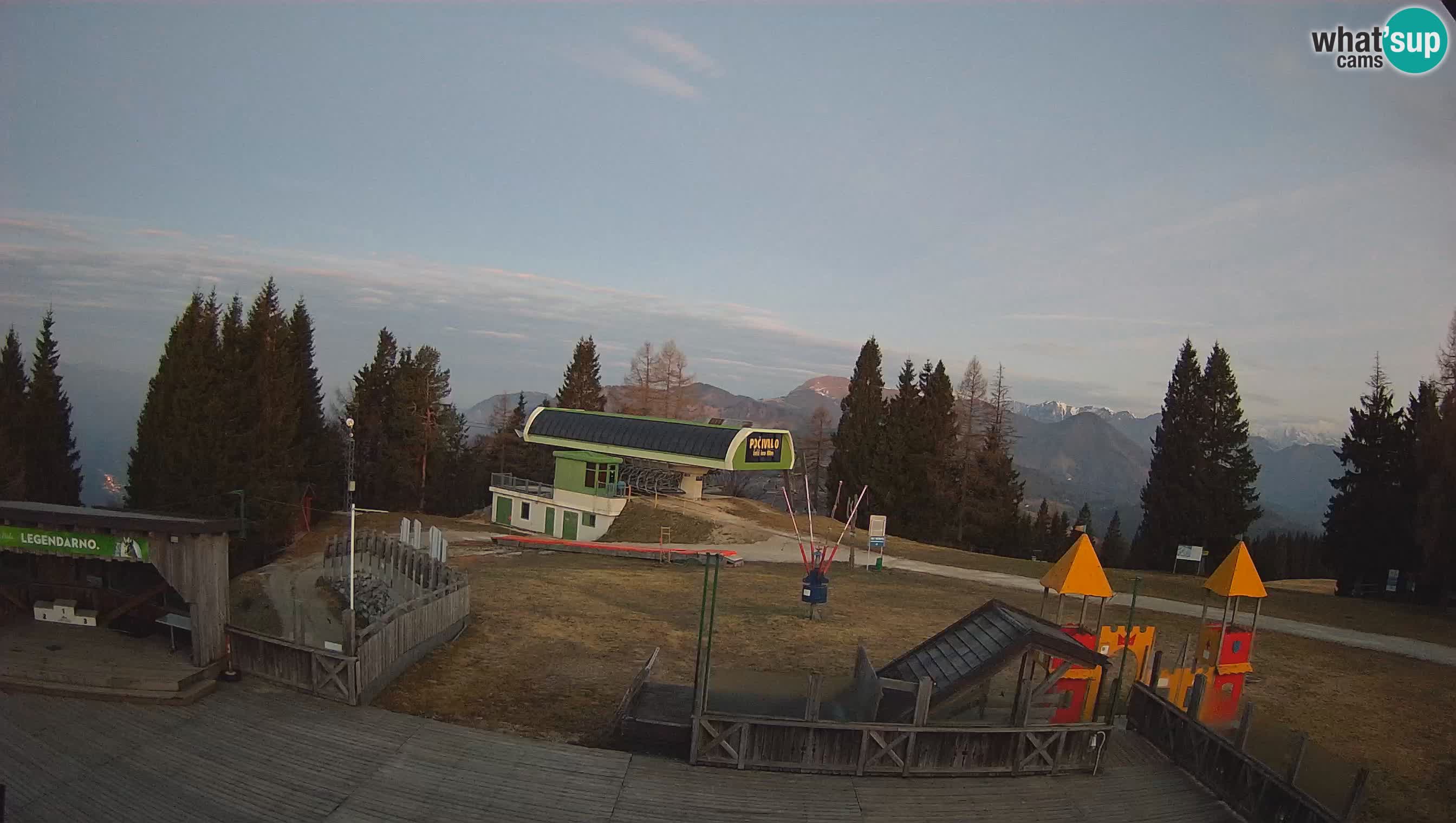Alpska Perla Ski center Cerkno Počivalo webcam – Slovenia