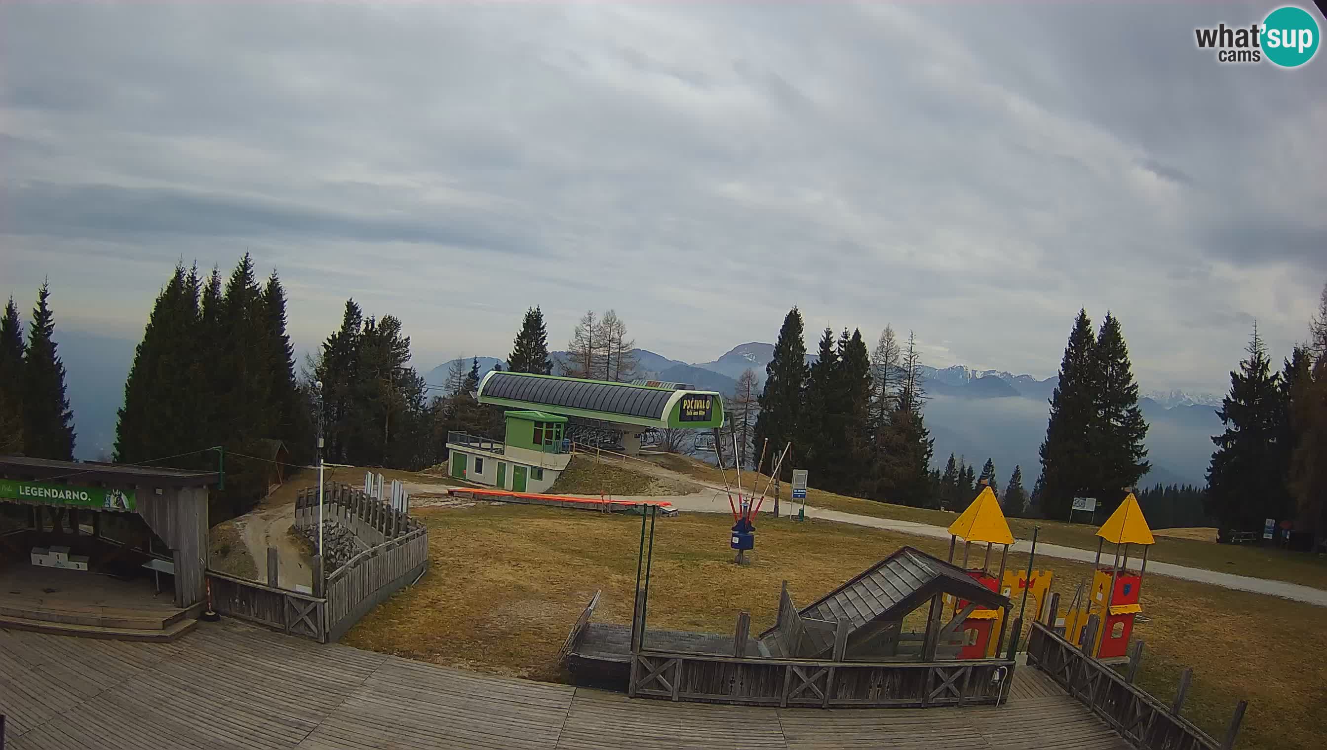 Webcam de la station de ski des Alpes slovènes à Cerkno Počivalo