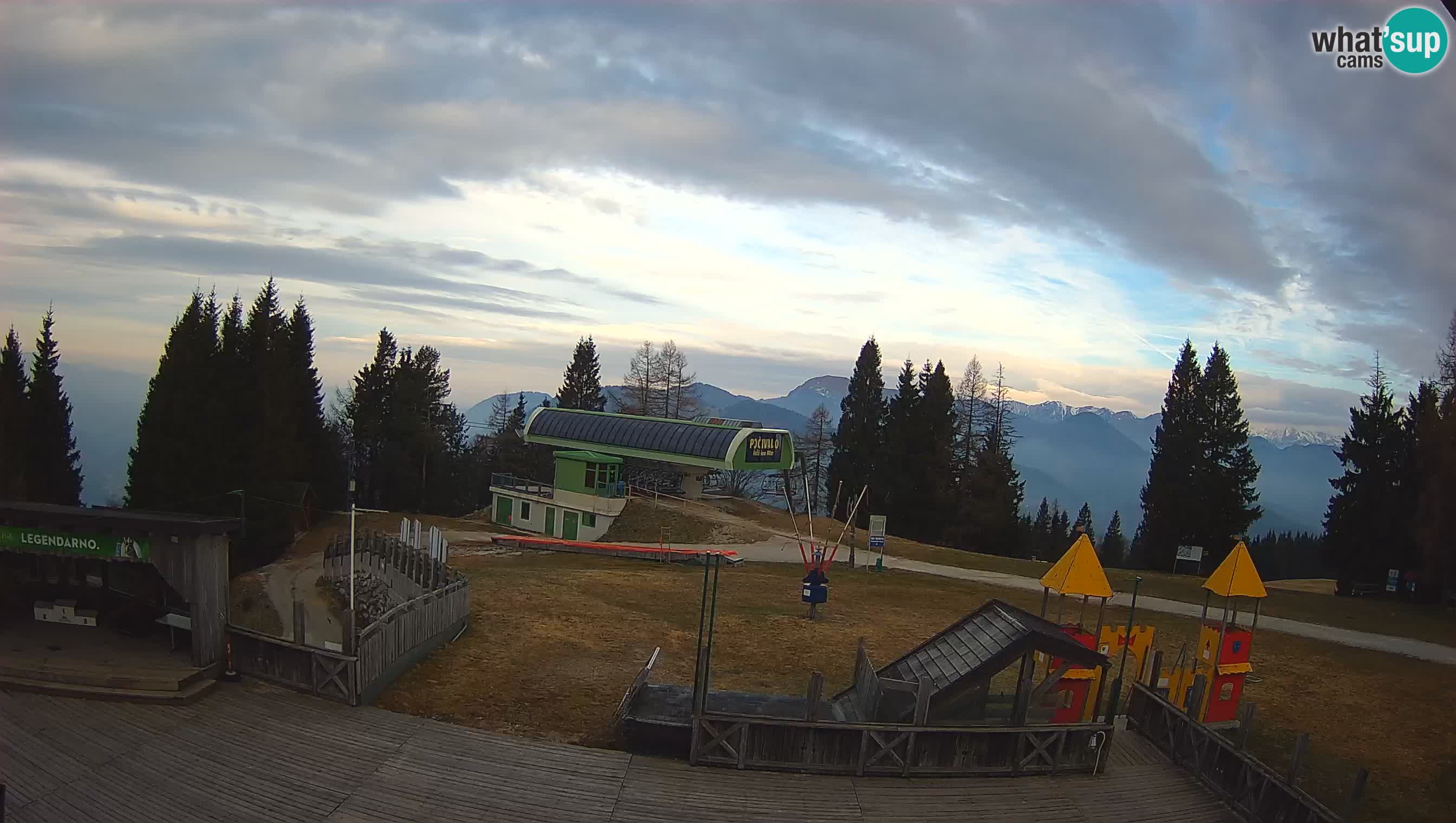 Alpska Perla Ski center Cerkno Počivalo webcam – Slovenia
