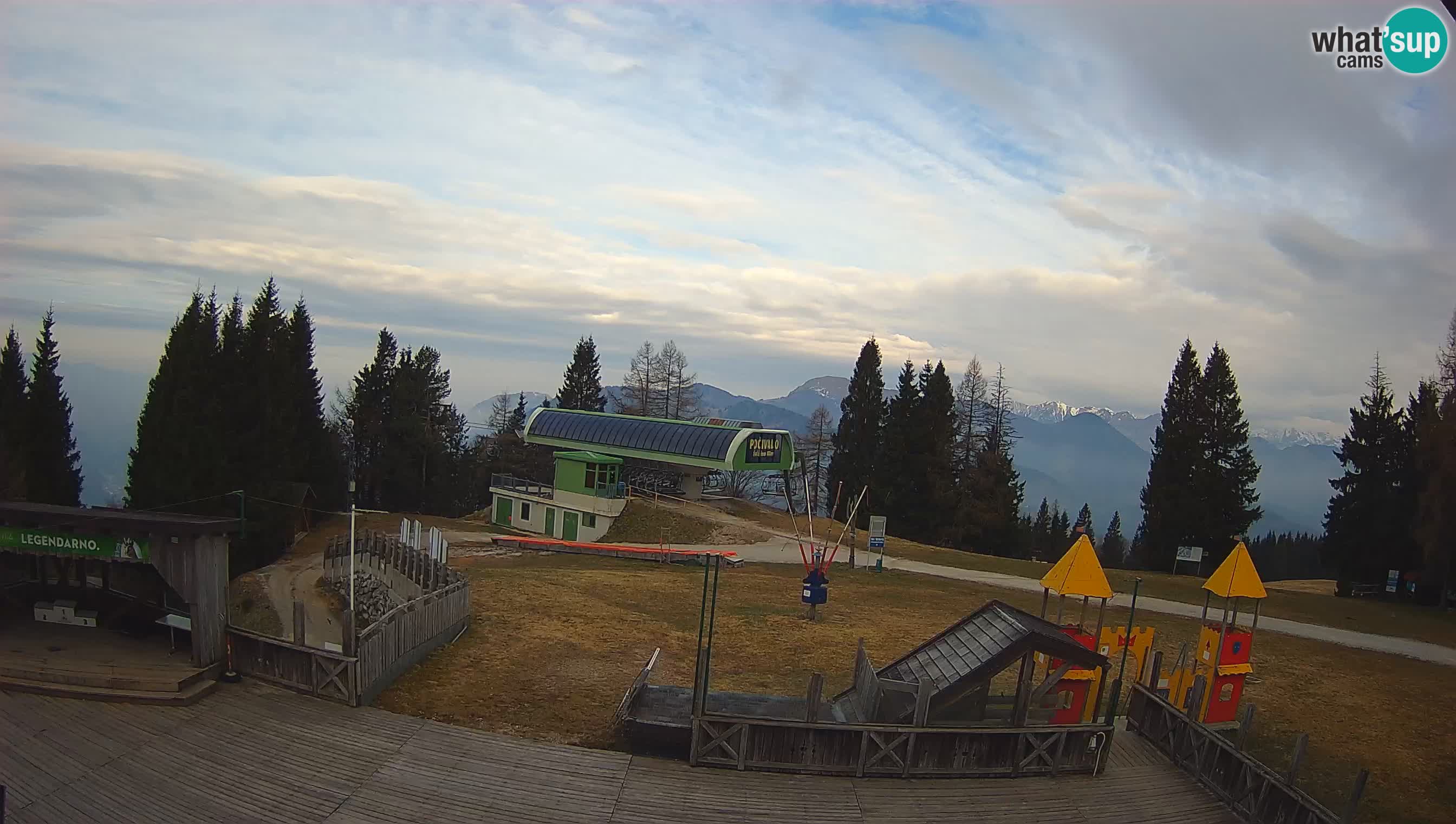 Alpska Perla Ski center Cerkno Počivalo webcam – Slovenia
