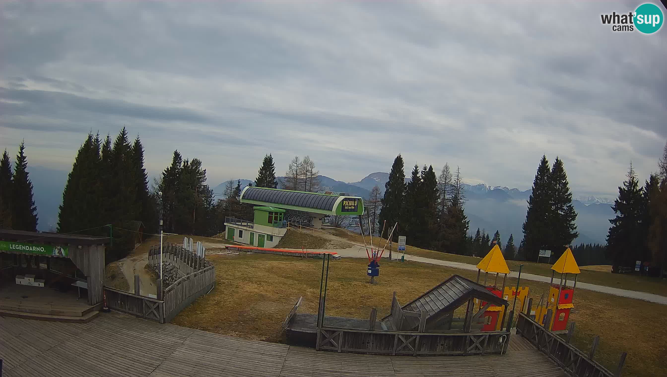 Webcam de la station de ski des Alpes slovènes à Cerkno Počivalo