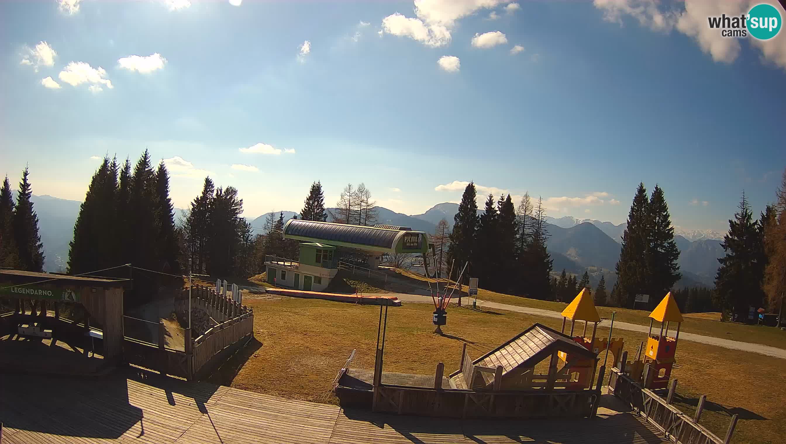 Webcam de la station de ski des Alpes slovènes à Cerkno Počivalo