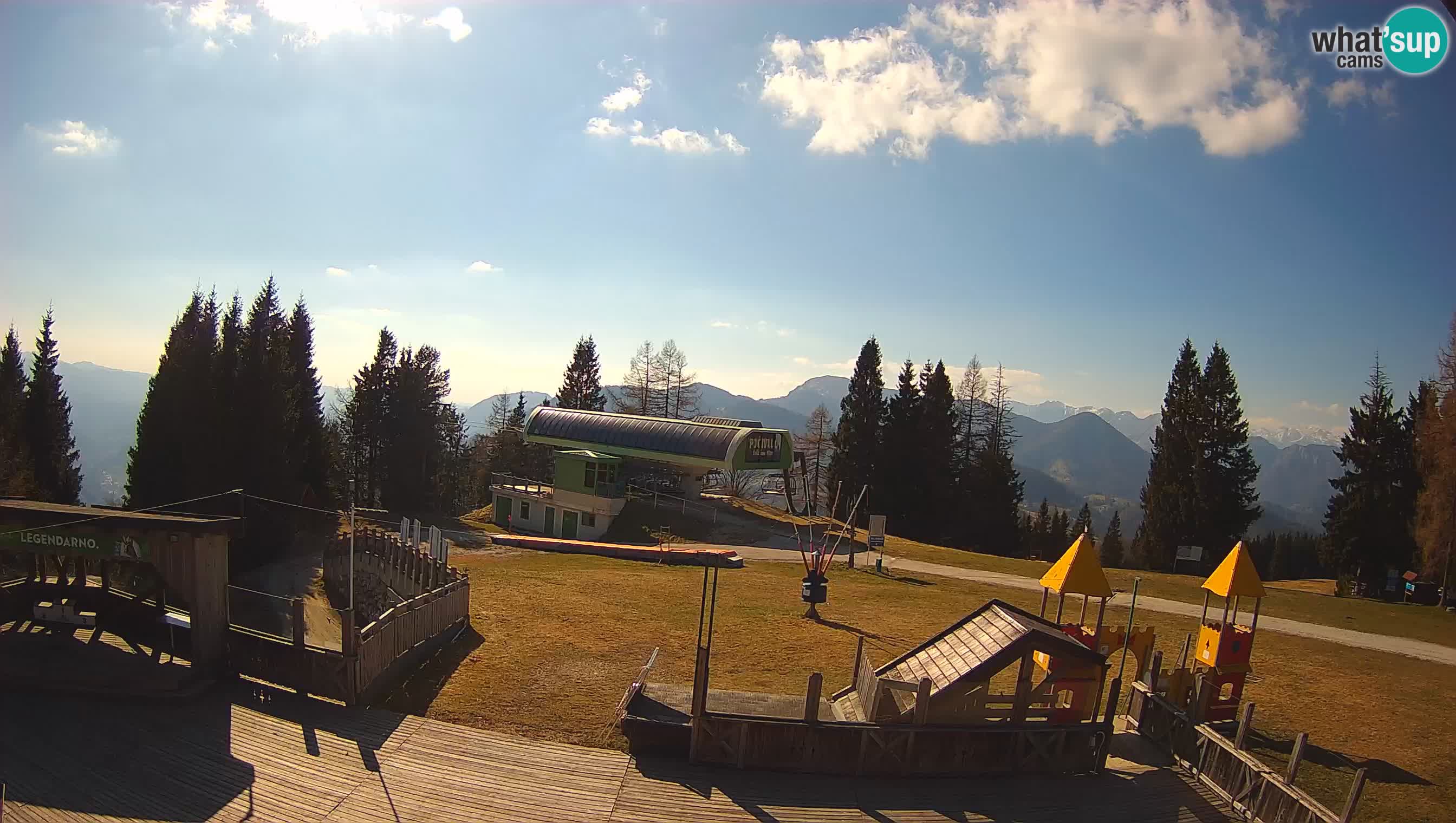 Alpska Perla Ski center Cerkno Počivalo webcam – Slovenia