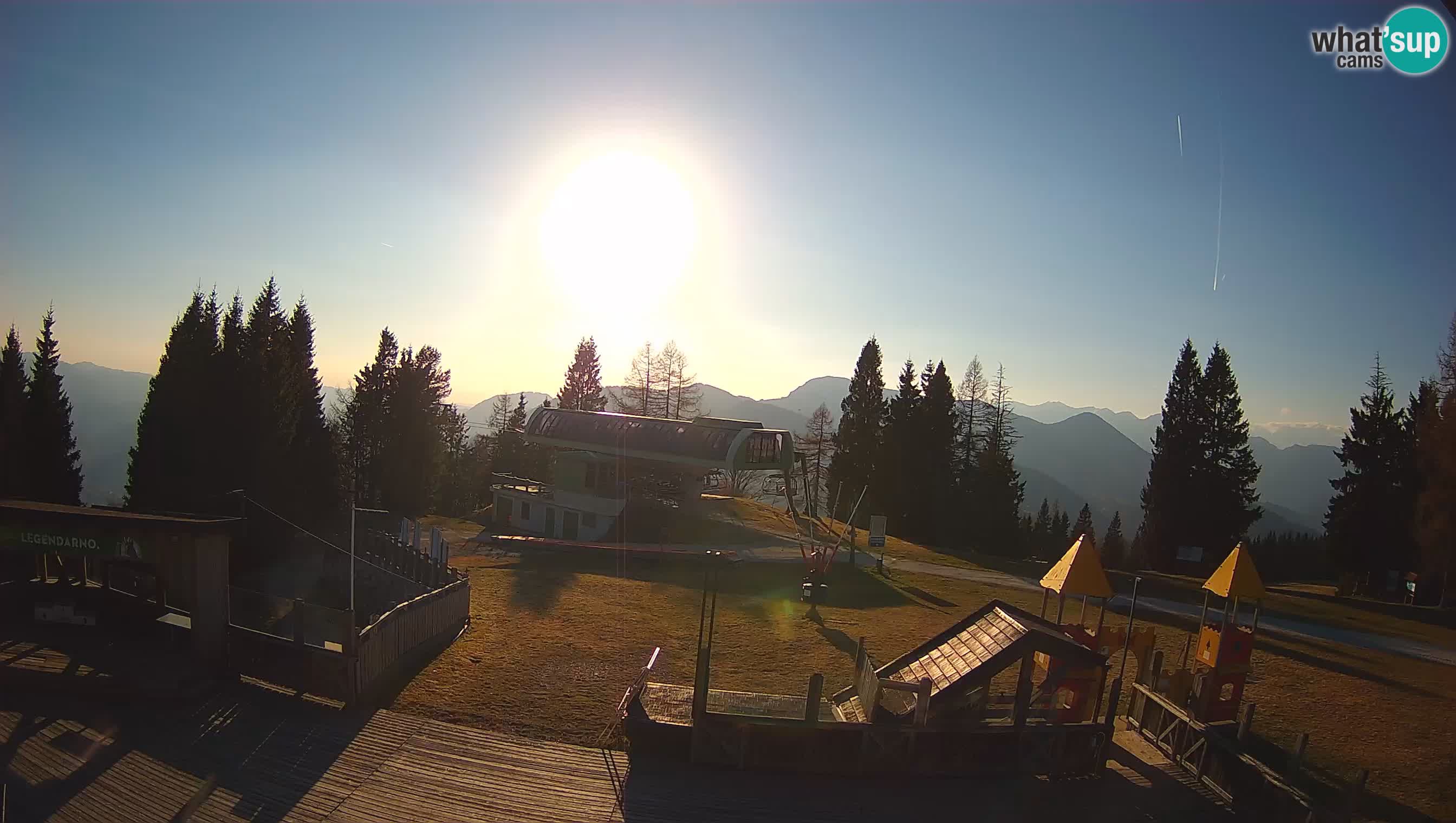 Spletna kamera Počivalo – Alpska Perla | Pogled v živo iz smučišča Cerkno