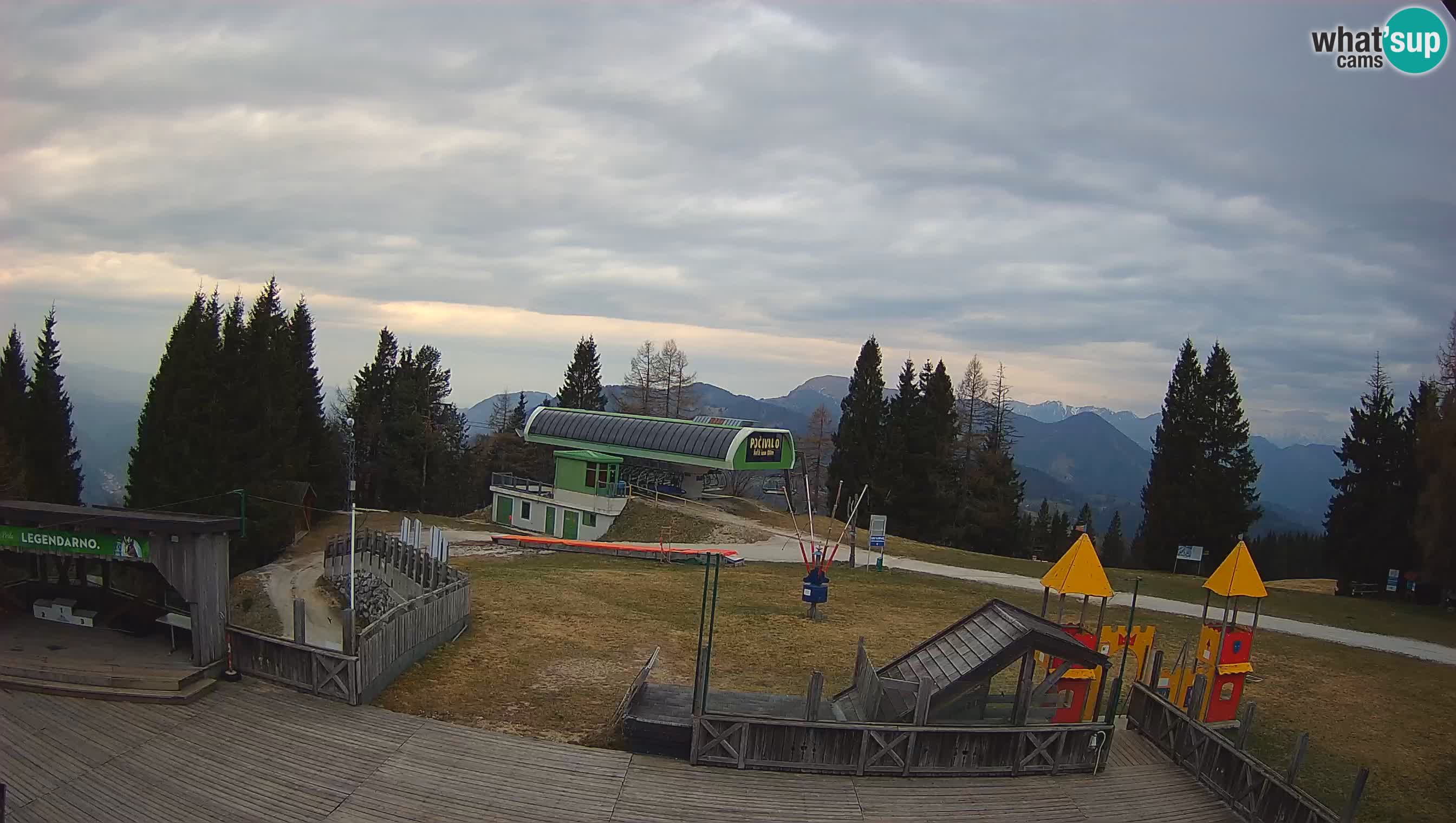 Spletna kamera Počivalo – Alpska Perla | Pogled v živo iz smučišča Cerkno