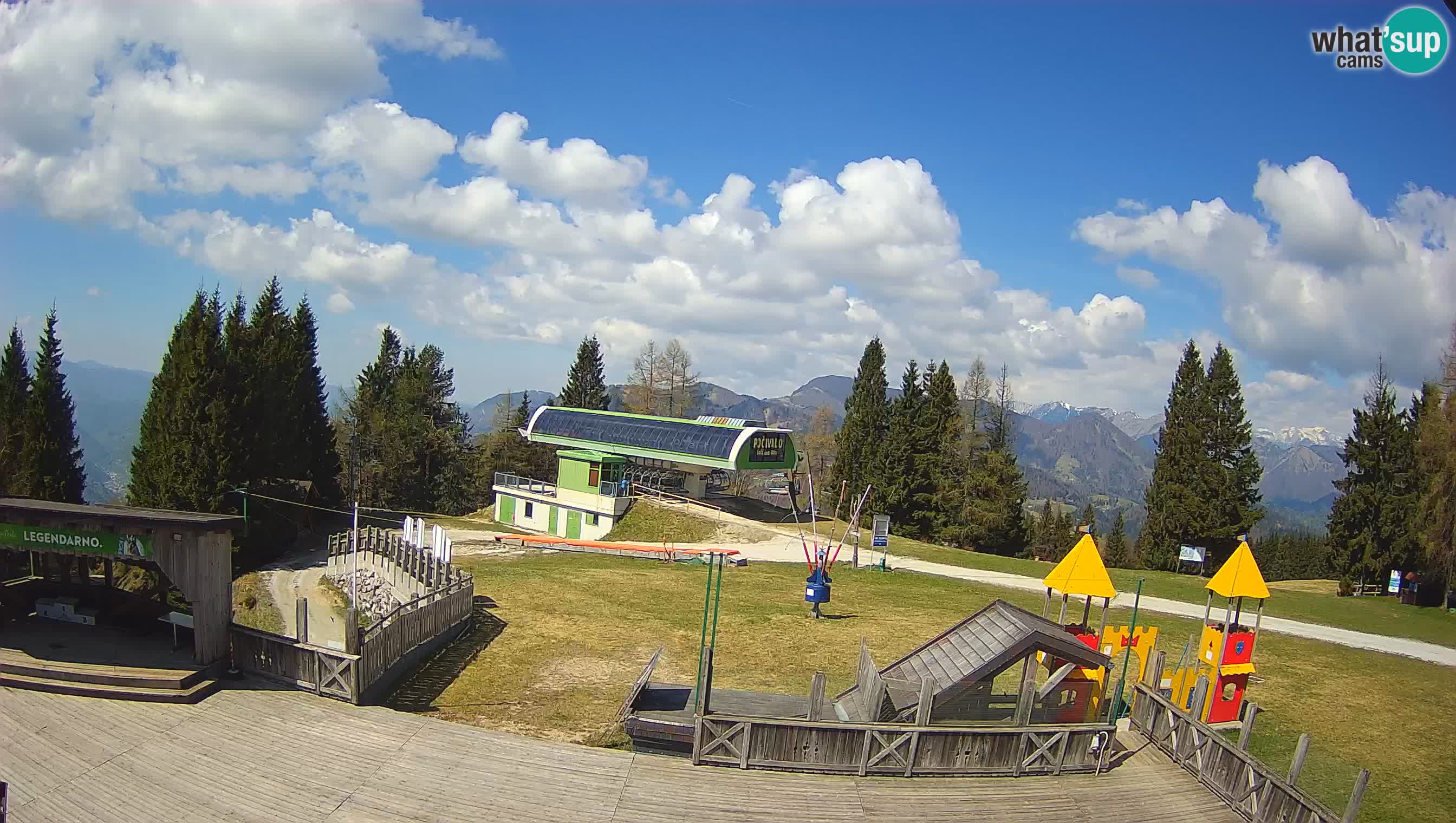 Webcam de la station de ski des Alpes slovènes à Cerkno Počivalo