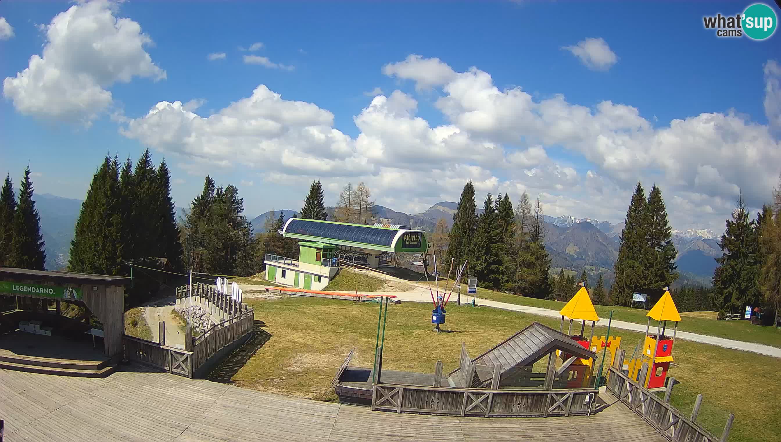 Spletna kamera Počivalo – Alpska Perla | Pogled v živo iz smučišča Cerkno