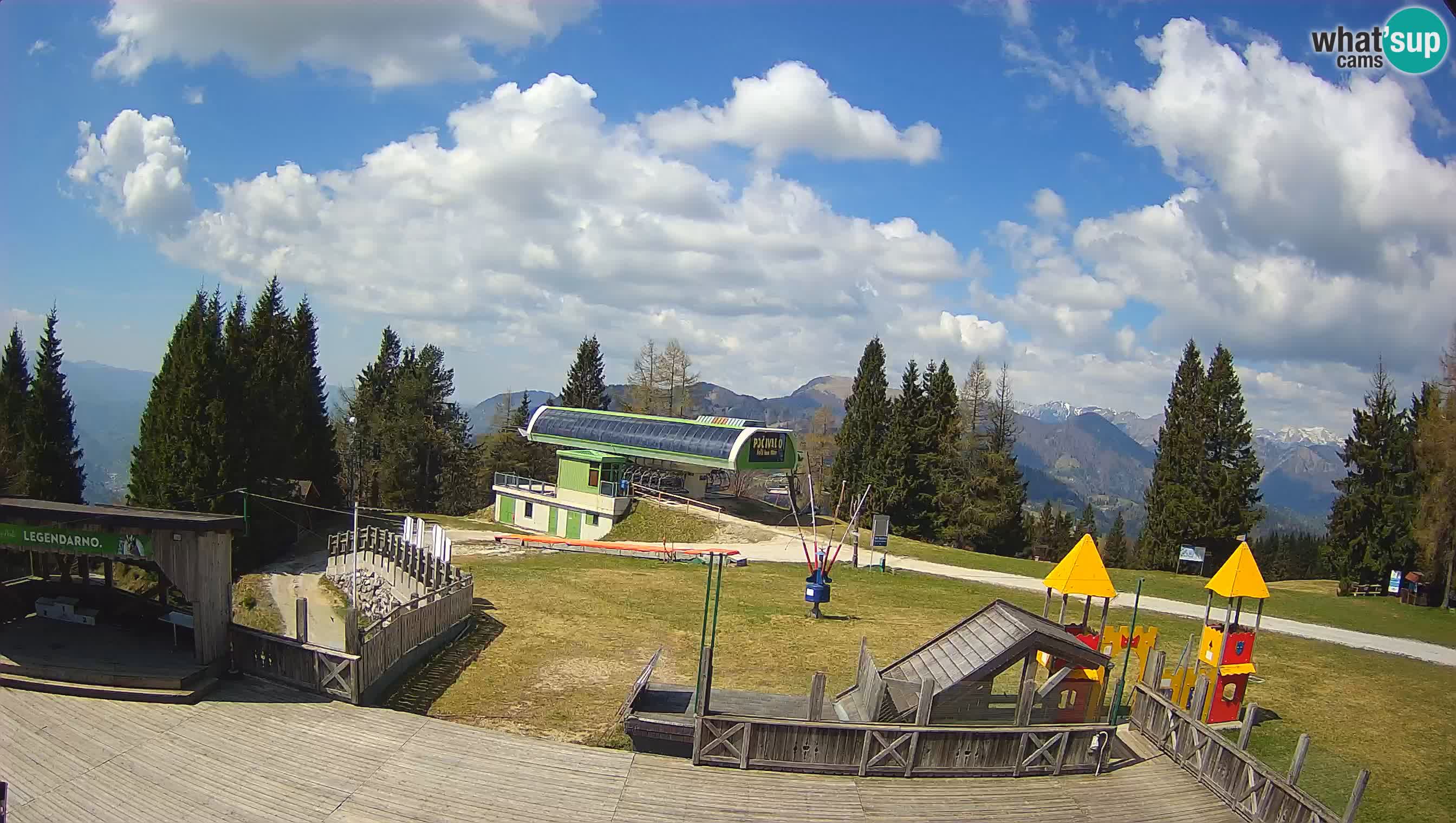 Spletna kamera Počivalo – Alpska Perla | Pogled v živo iz smučišča Cerkno