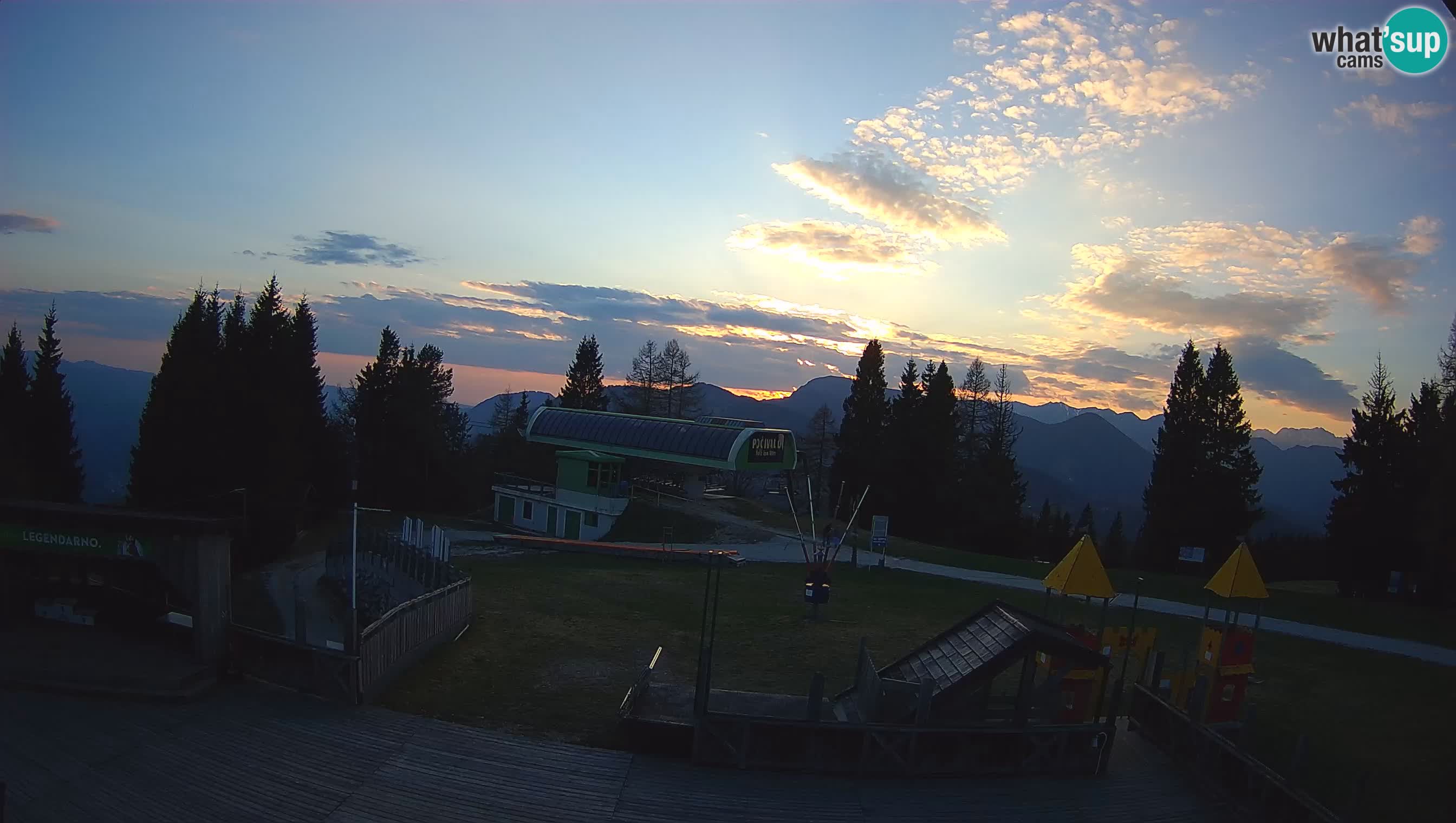 Spletna kamera Počivalo – Alpska Perla | Pogled v živo iz smučišča Cerkno