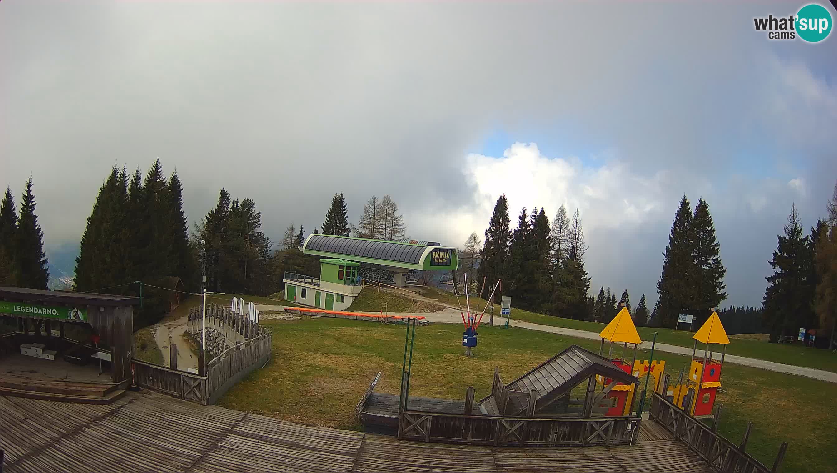 Spletna kamera Počivalo – Alpska Perla | Pogled v živo iz smučišča Cerkno