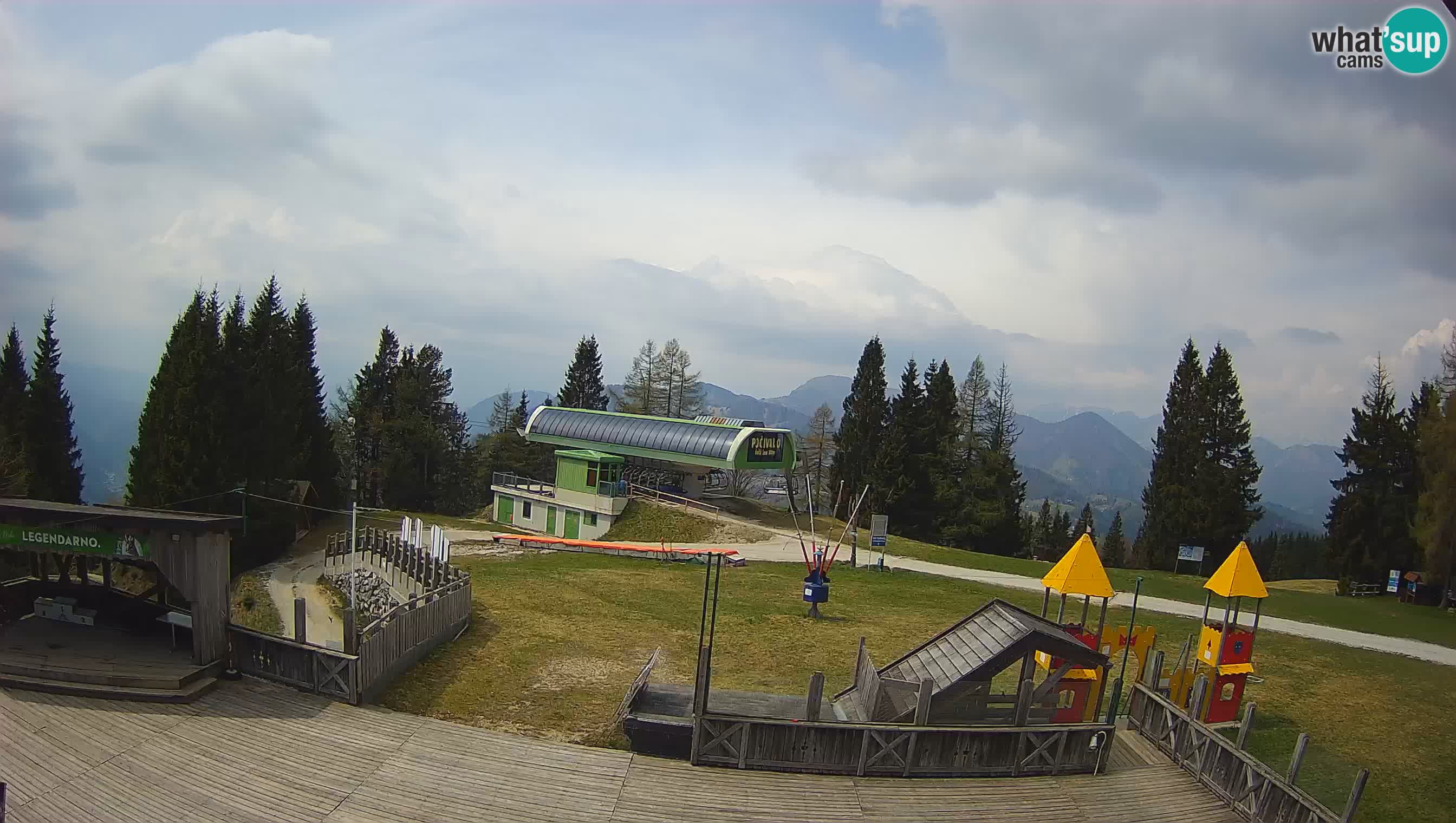Webcam de la station de ski des Alpes slovènes à Cerkno Počivalo