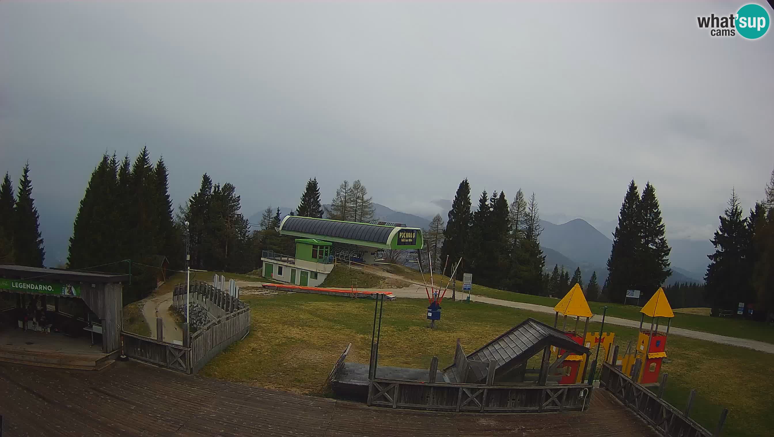 Spletna kamera Počivalo – Alpska Perla | Pogled v živo iz smučišča Cerkno
