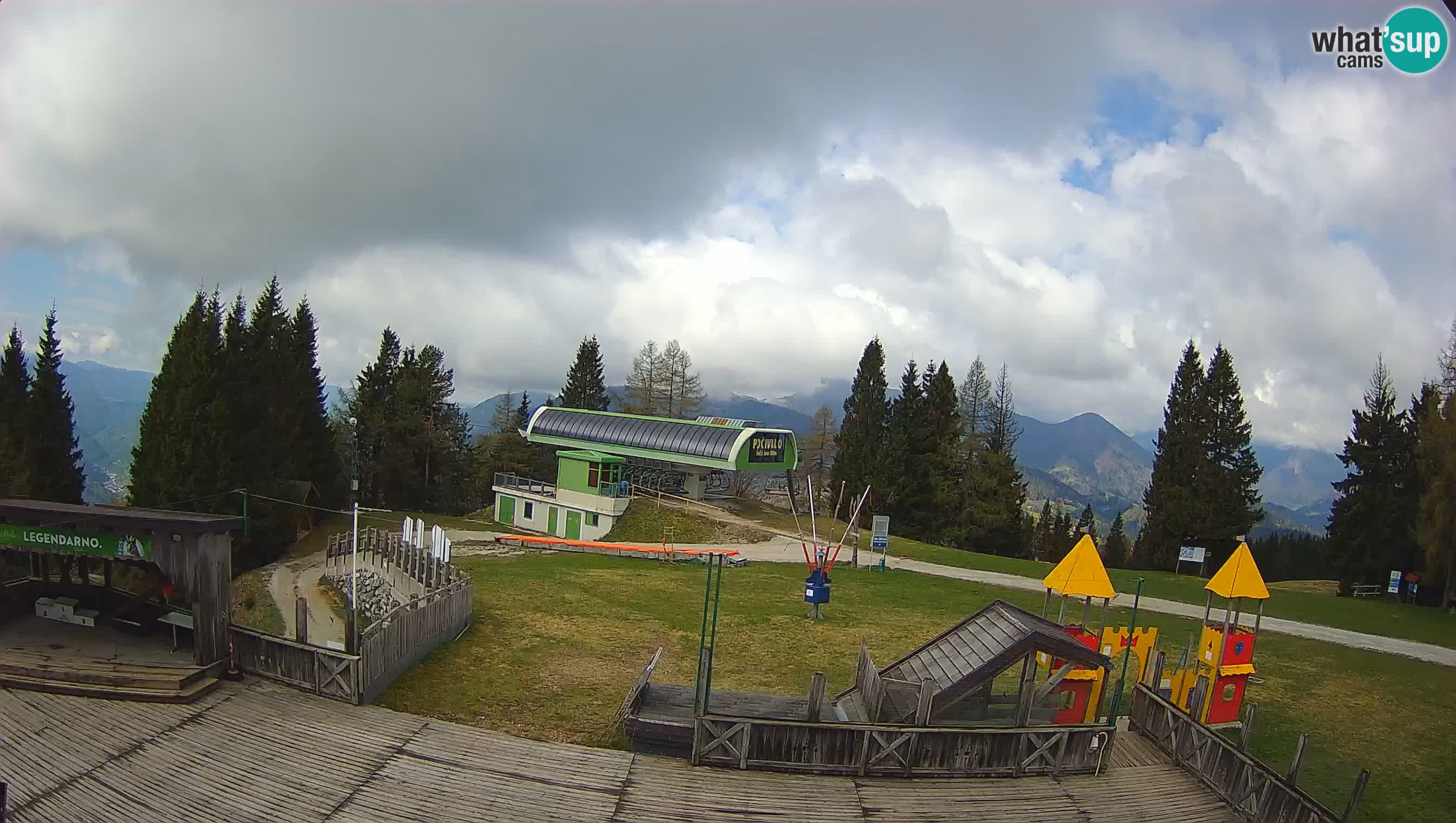 Cámara web Počivalo – Alpska Perla | Vista en vivo desde la estación de esquí Cerkno