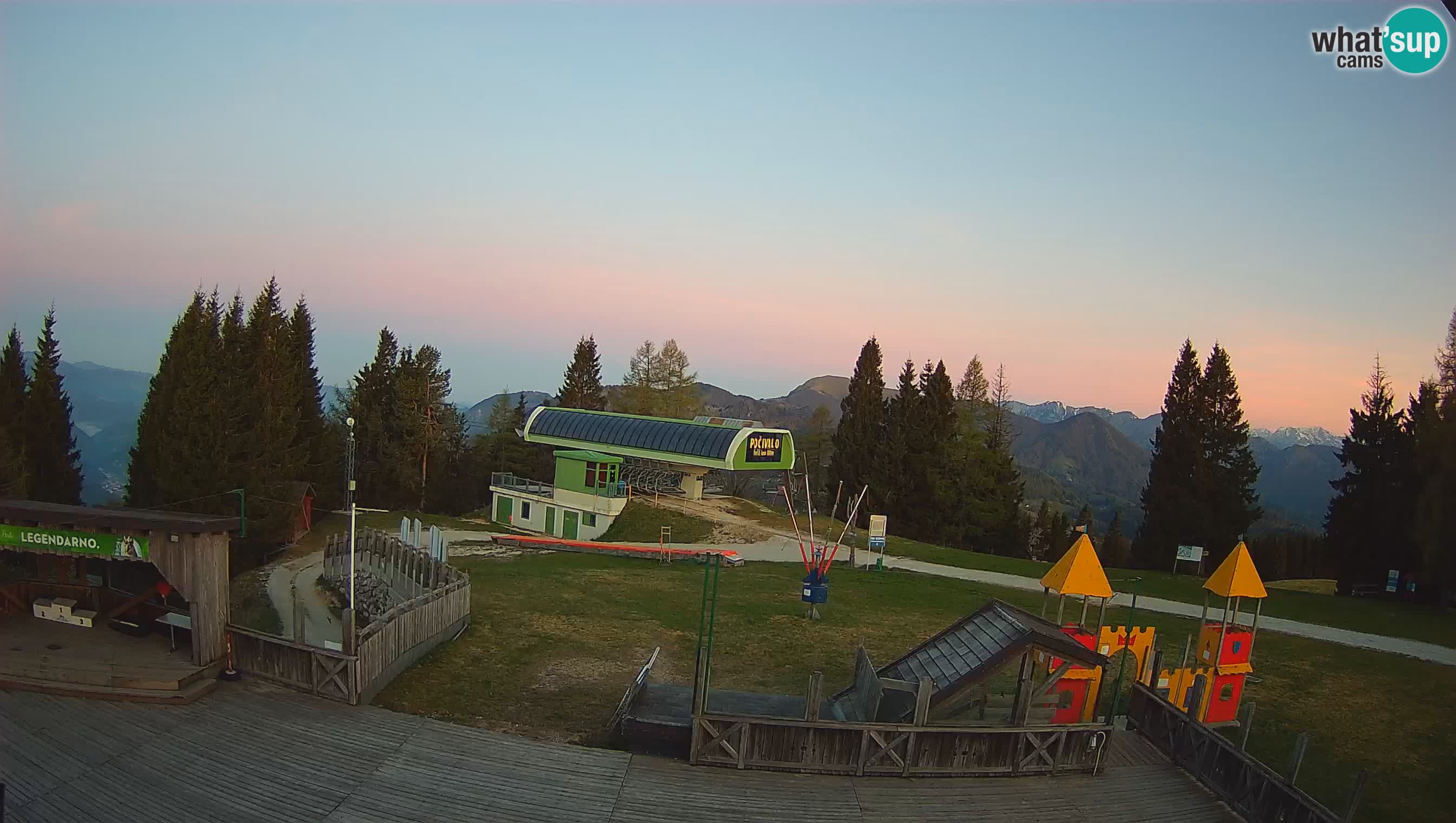 Webcam de la station de ski des Alpes slovènes à Cerkno Počivalo