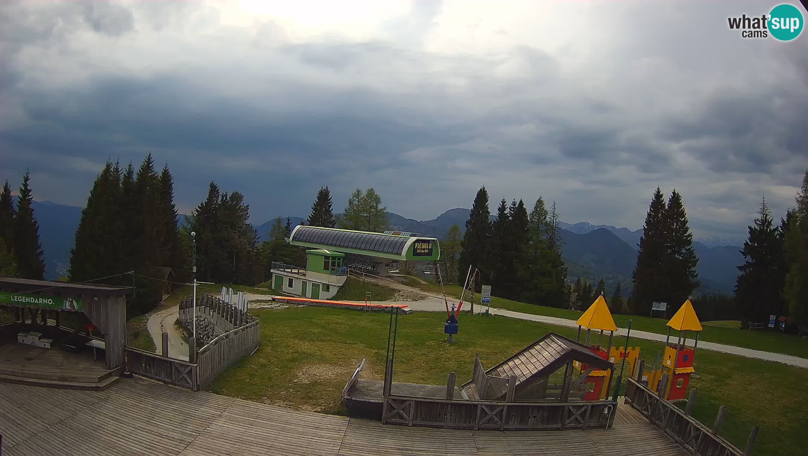 Alpska Perla Ski center Cerkno Počivalo webcam – Slovenia