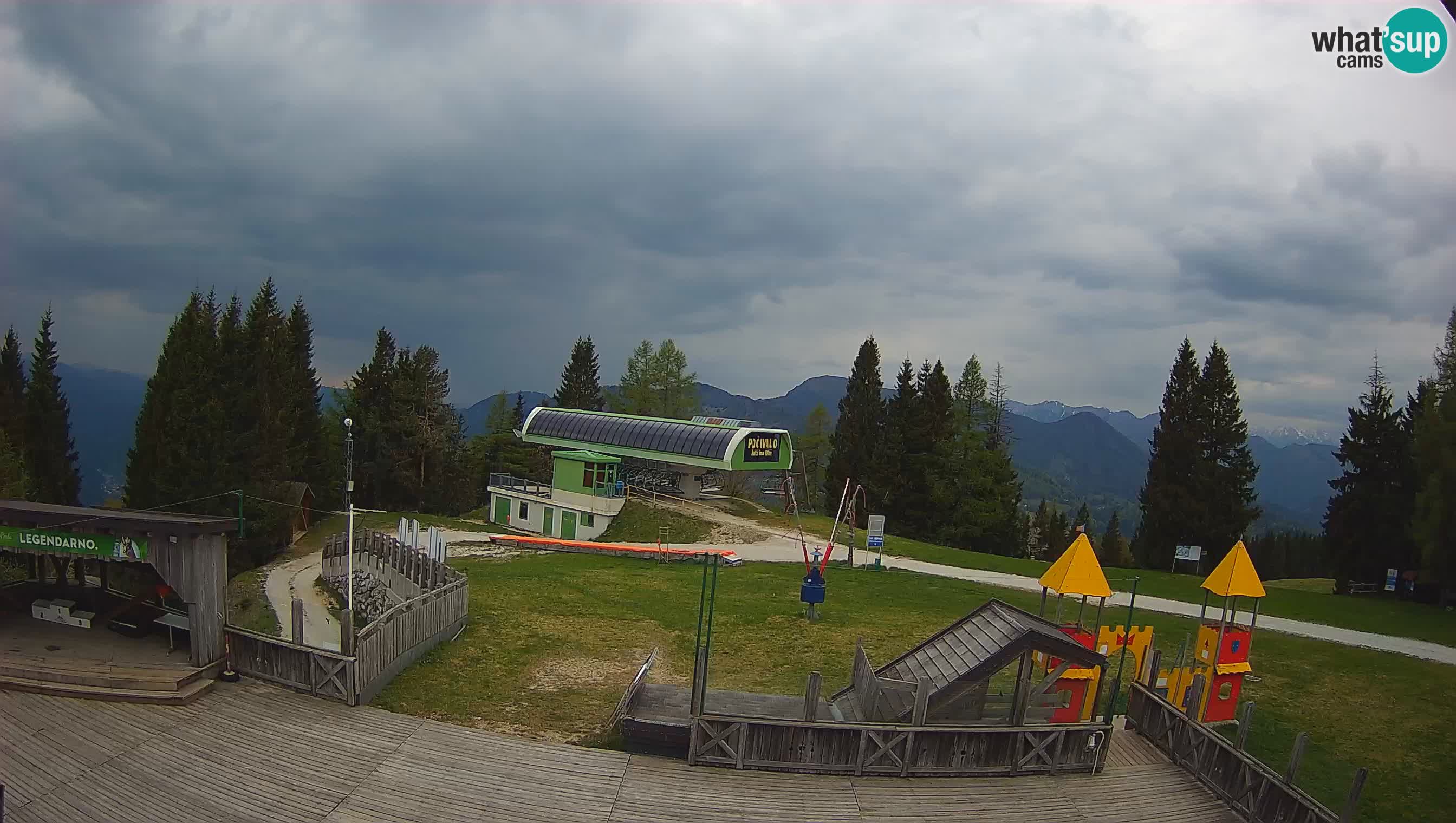 Alpska Perla Ski center Cerkno Počivalo webcam – Slovenia