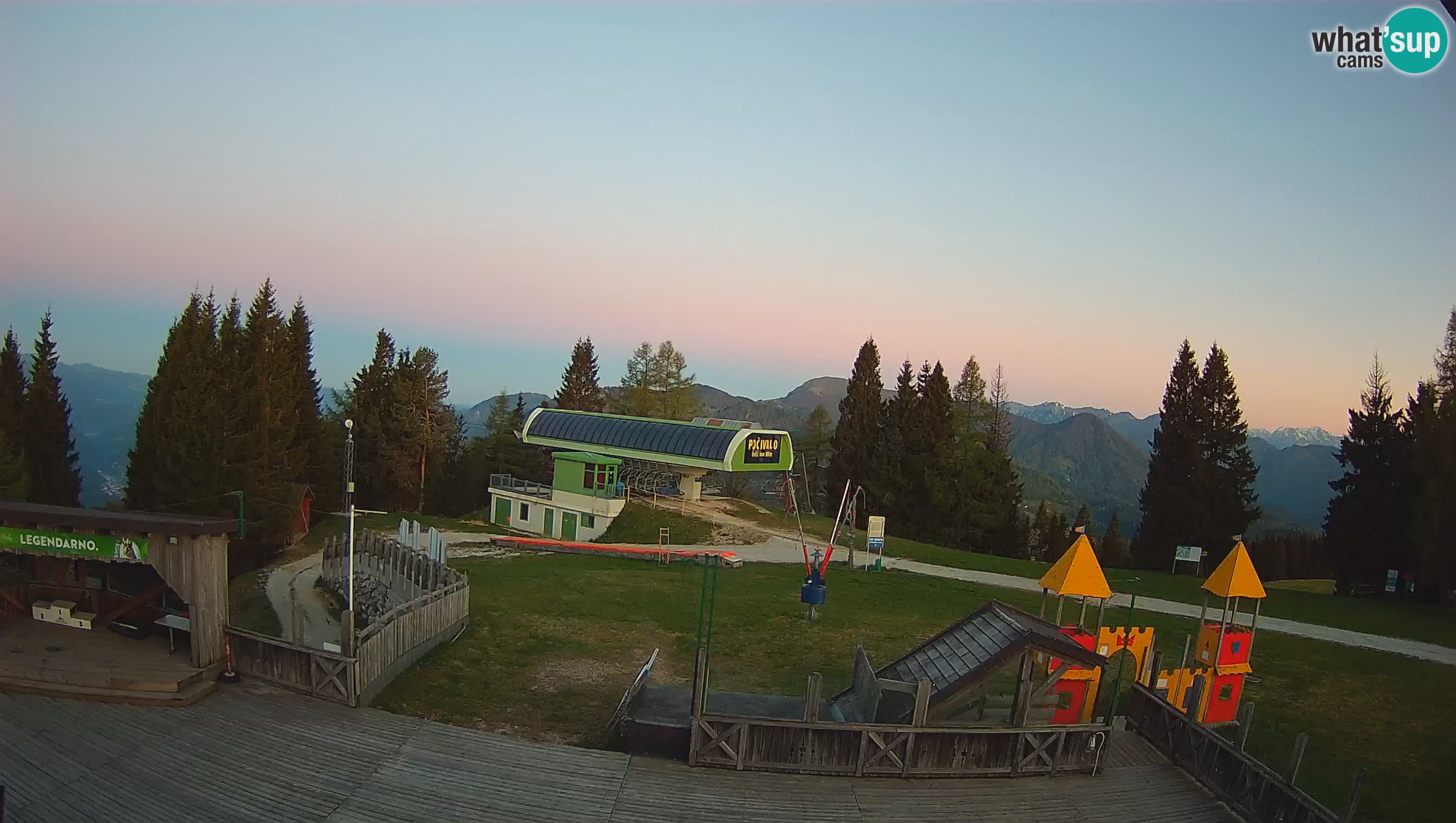 Webcam de la station de ski des Alpes slovènes à Cerkno Počivalo