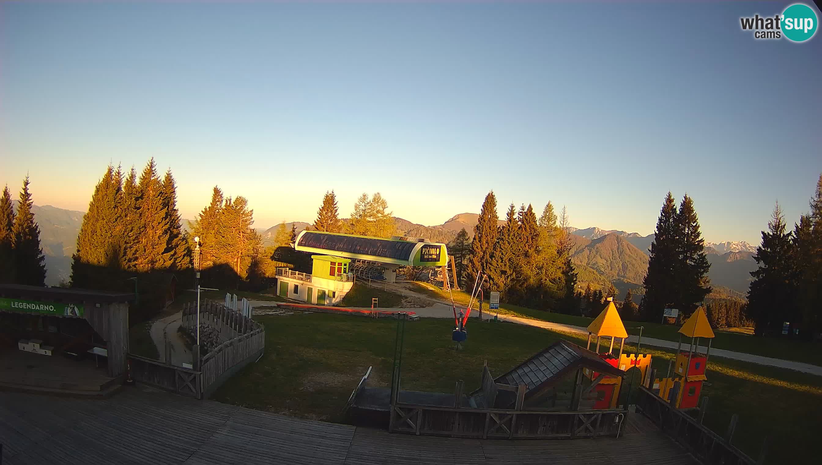 Webcam de la station de ski des Alpes slovènes à Cerkno Počivalo