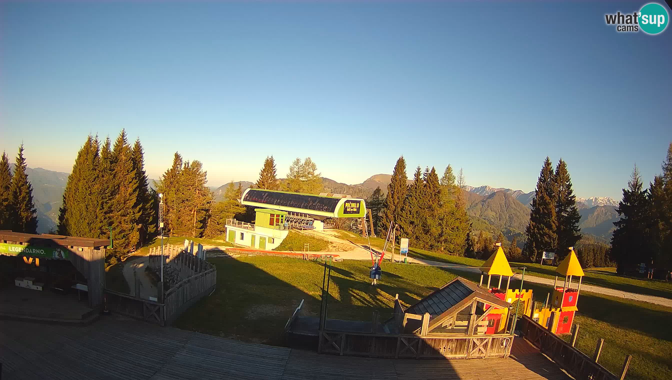 Webcam de la station de ski des Alpes slovènes à Cerkno Počivalo