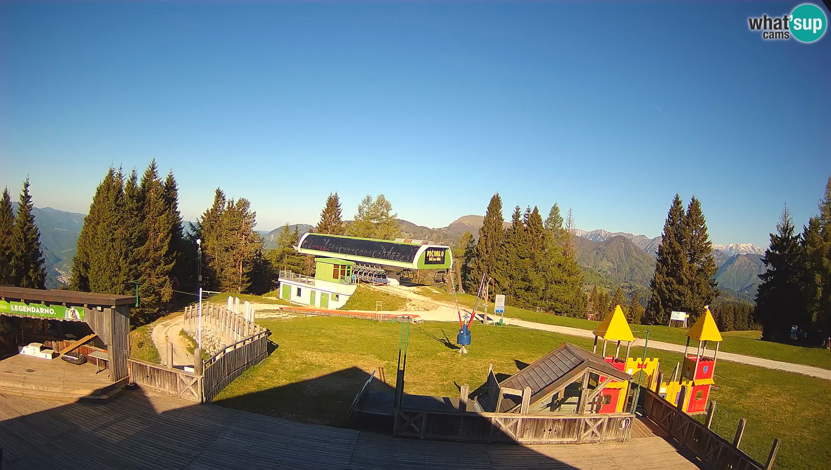 Webcam de la station de ski des Alpes slovènes à Cerkno Počivalo