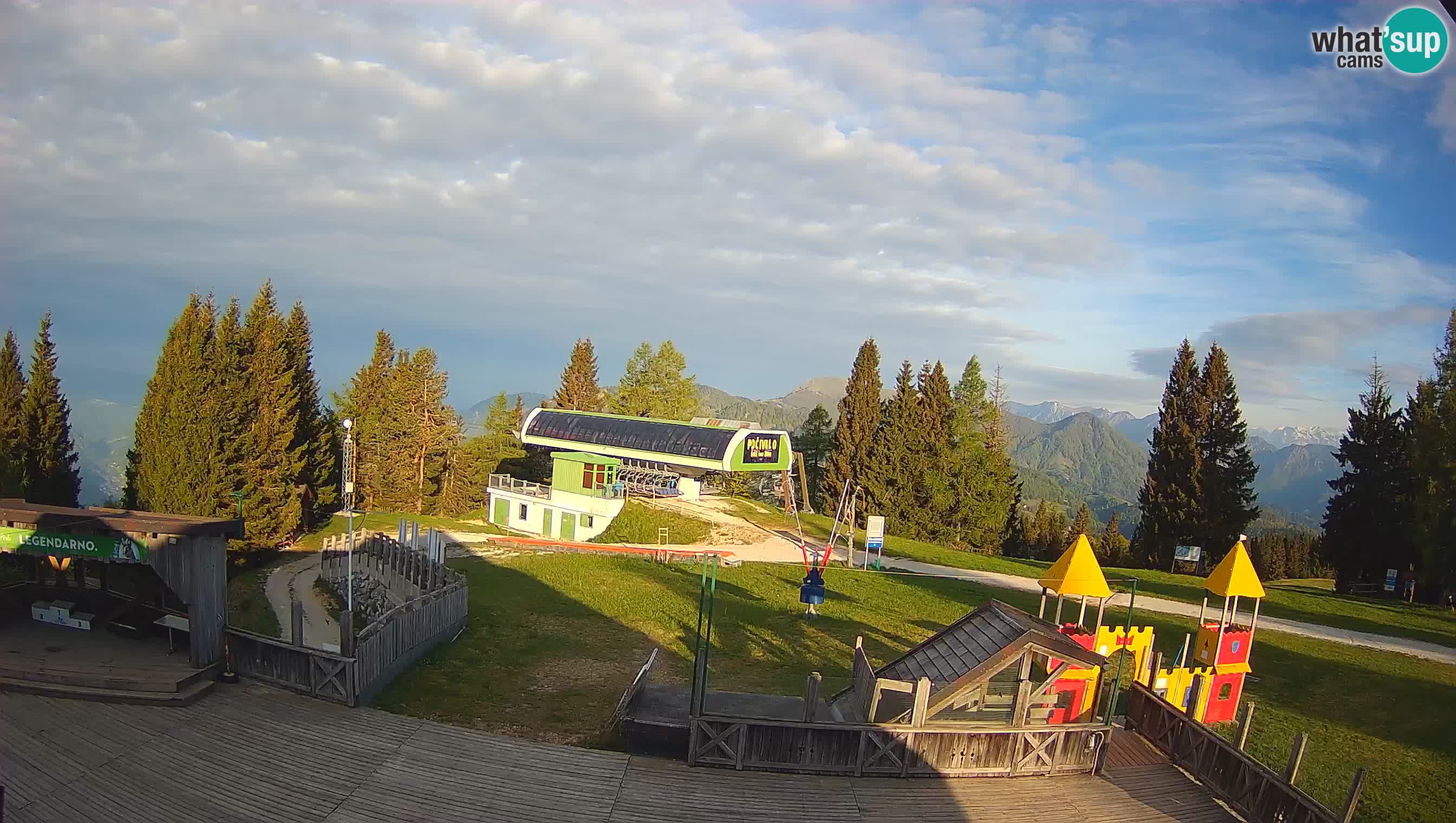 Web kamera Počivalo – Alpska Perla | Pogled uživo sa skijališta Cerkno