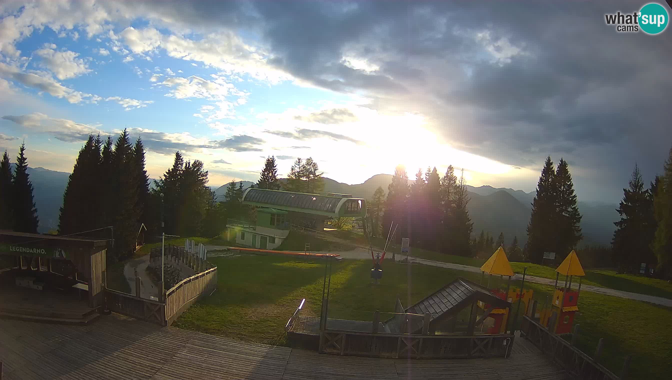 Webcam de la station de ski des Alpes slovènes à Cerkno Počivalo