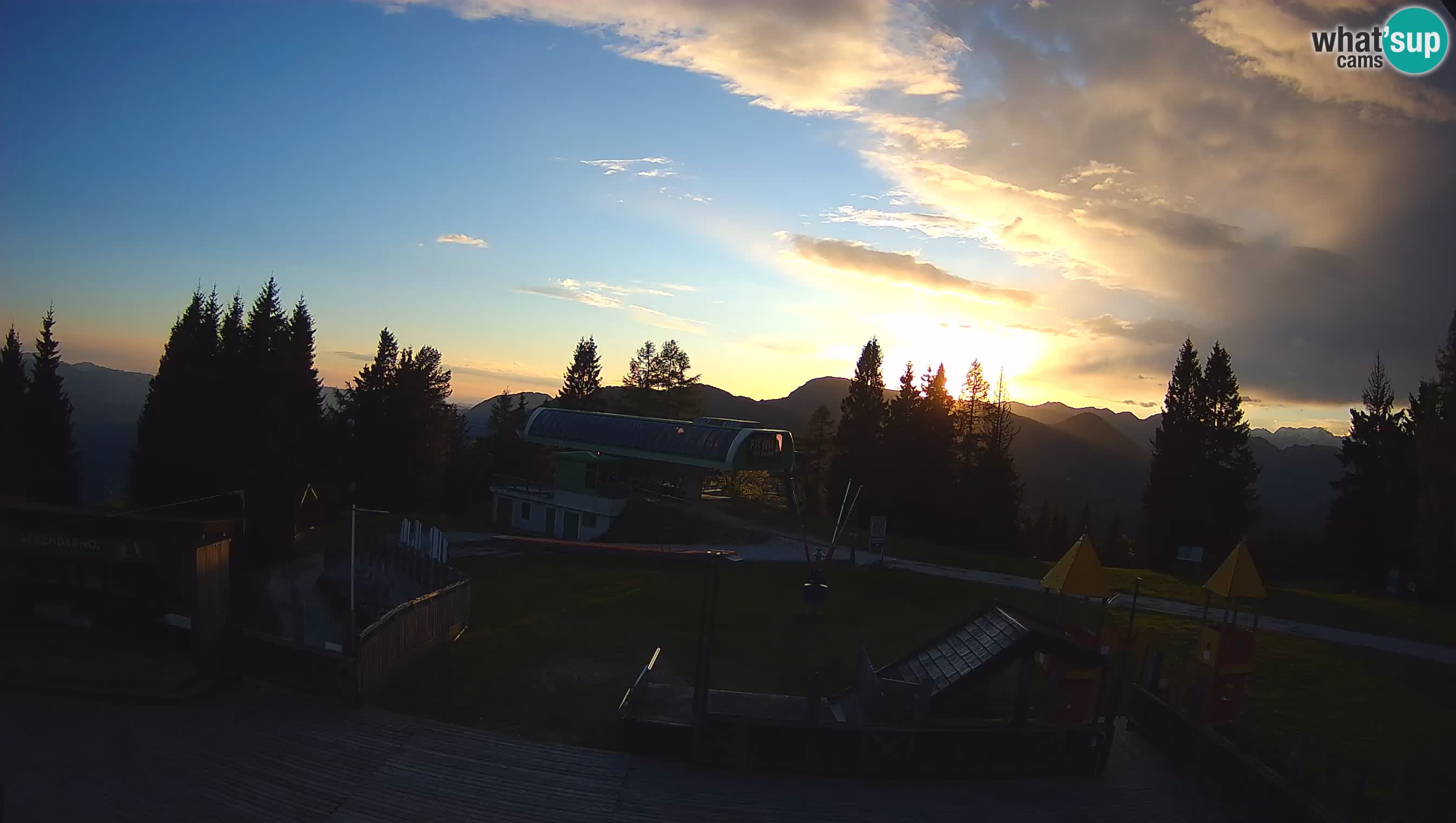 Webcam de la station de ski des Alpes slovènes à Cerkno Počivalo