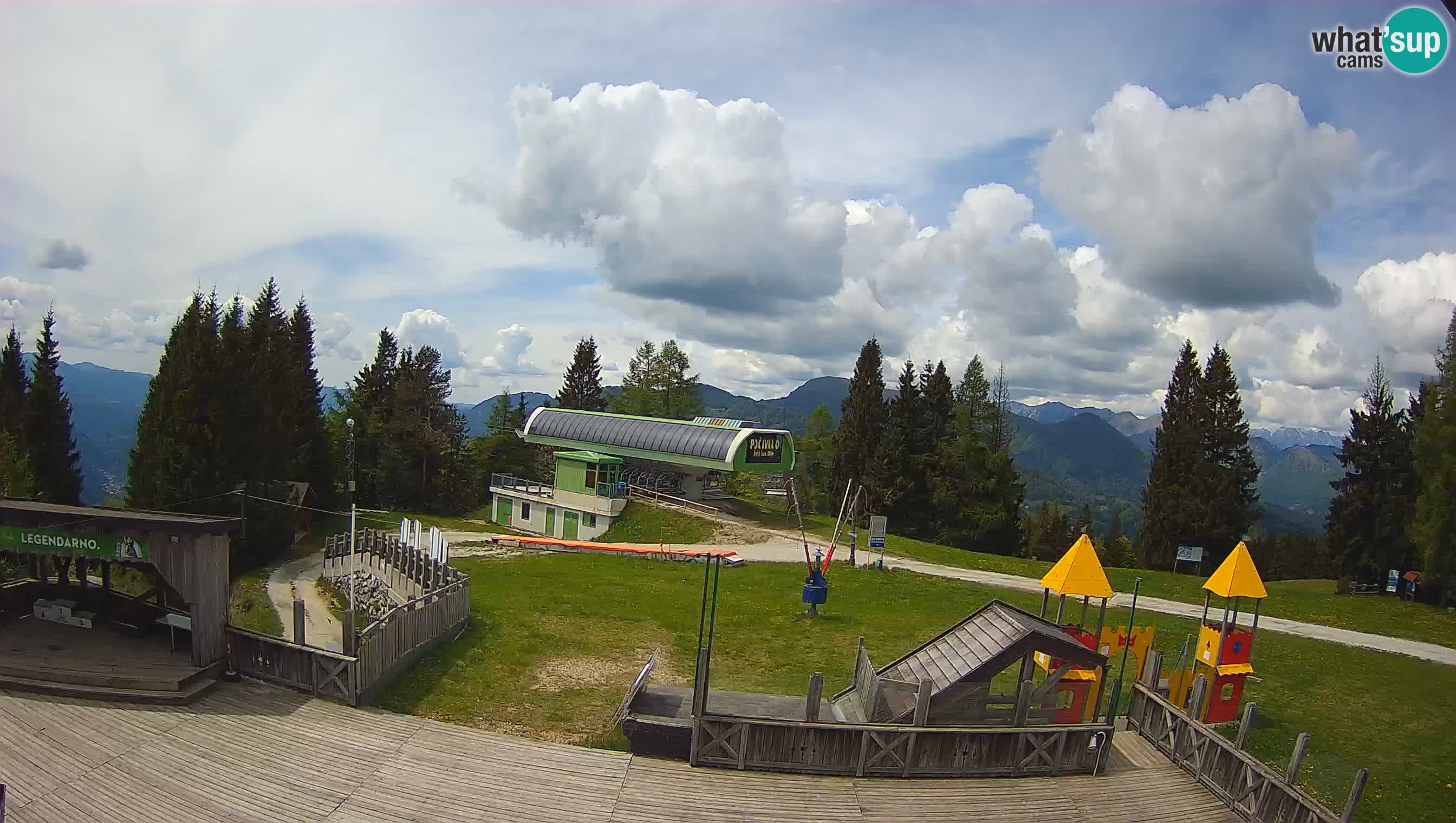 Webcam de la station de ski des Alpes slovènes à Cerkno Počivalo