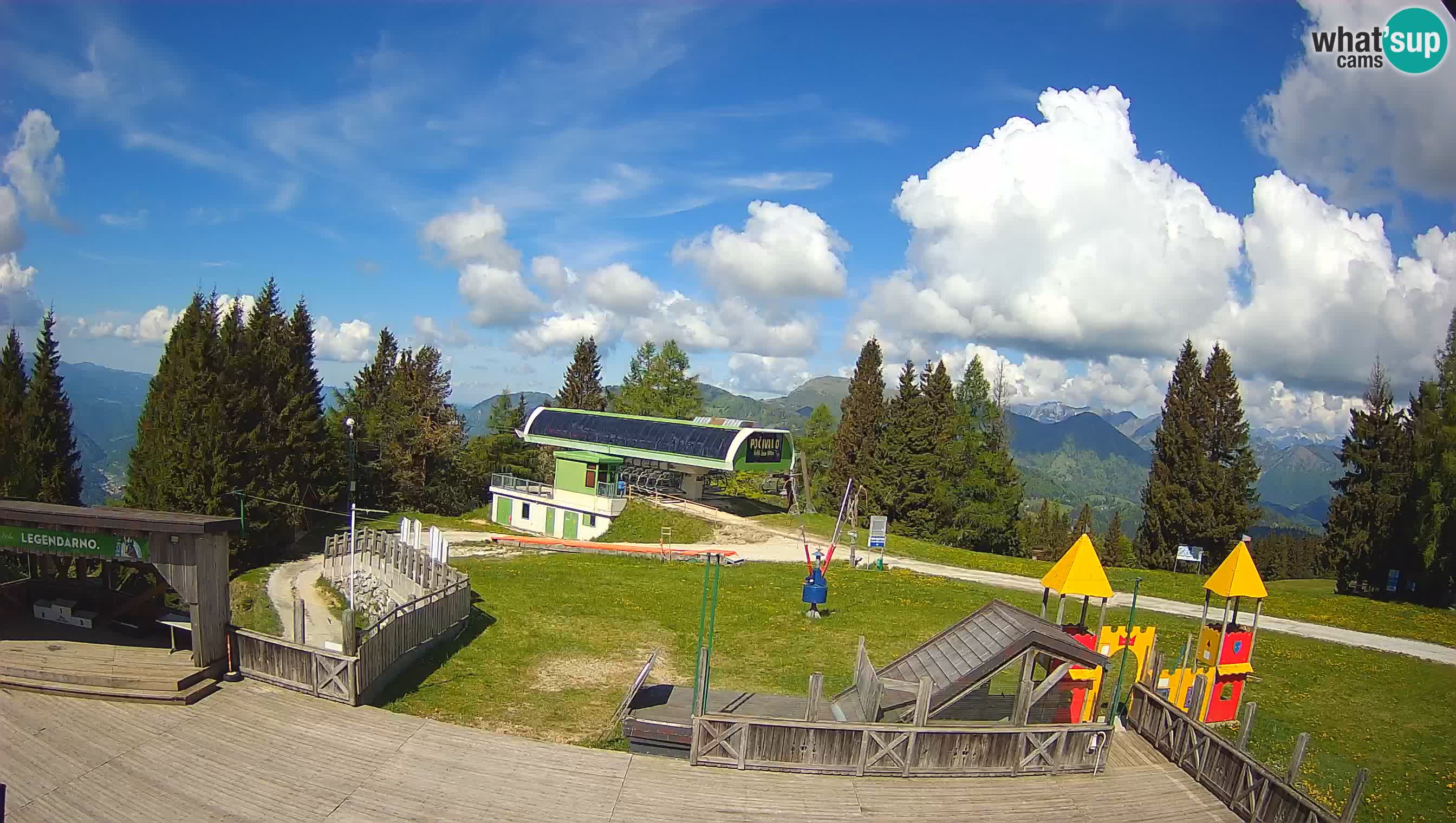 Webcam de la station de ski des Alpes slovènes à Cerkno Počivalo