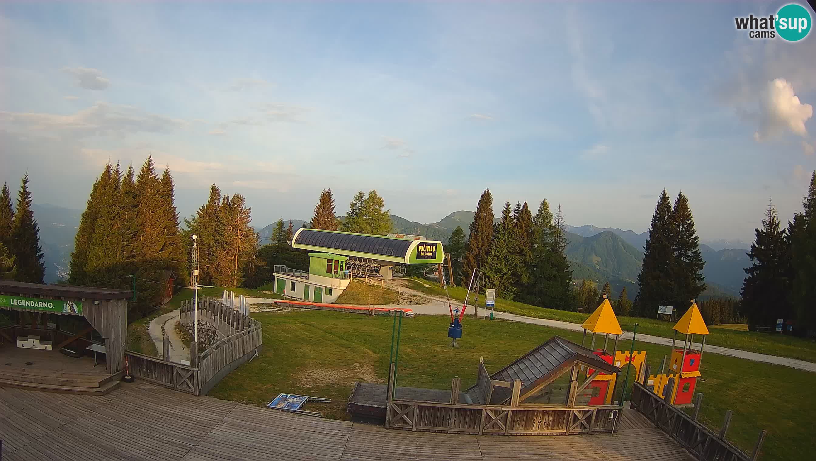 Webcam de la station de ski des Alpes slovènes à Cerkno Počivalo