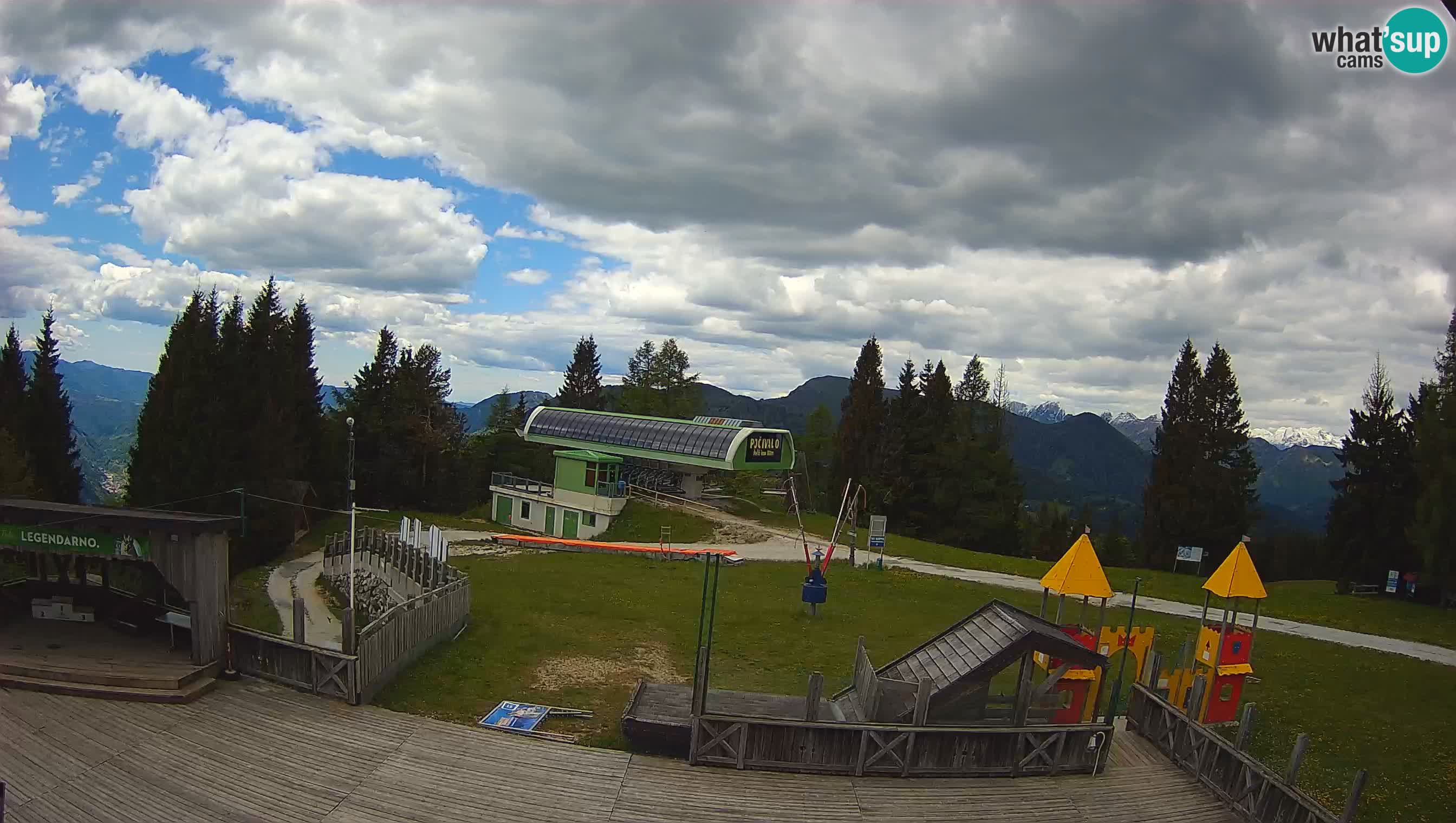 Webcam de la station de ski des Alpes slovènes à Cerkno Počivalo