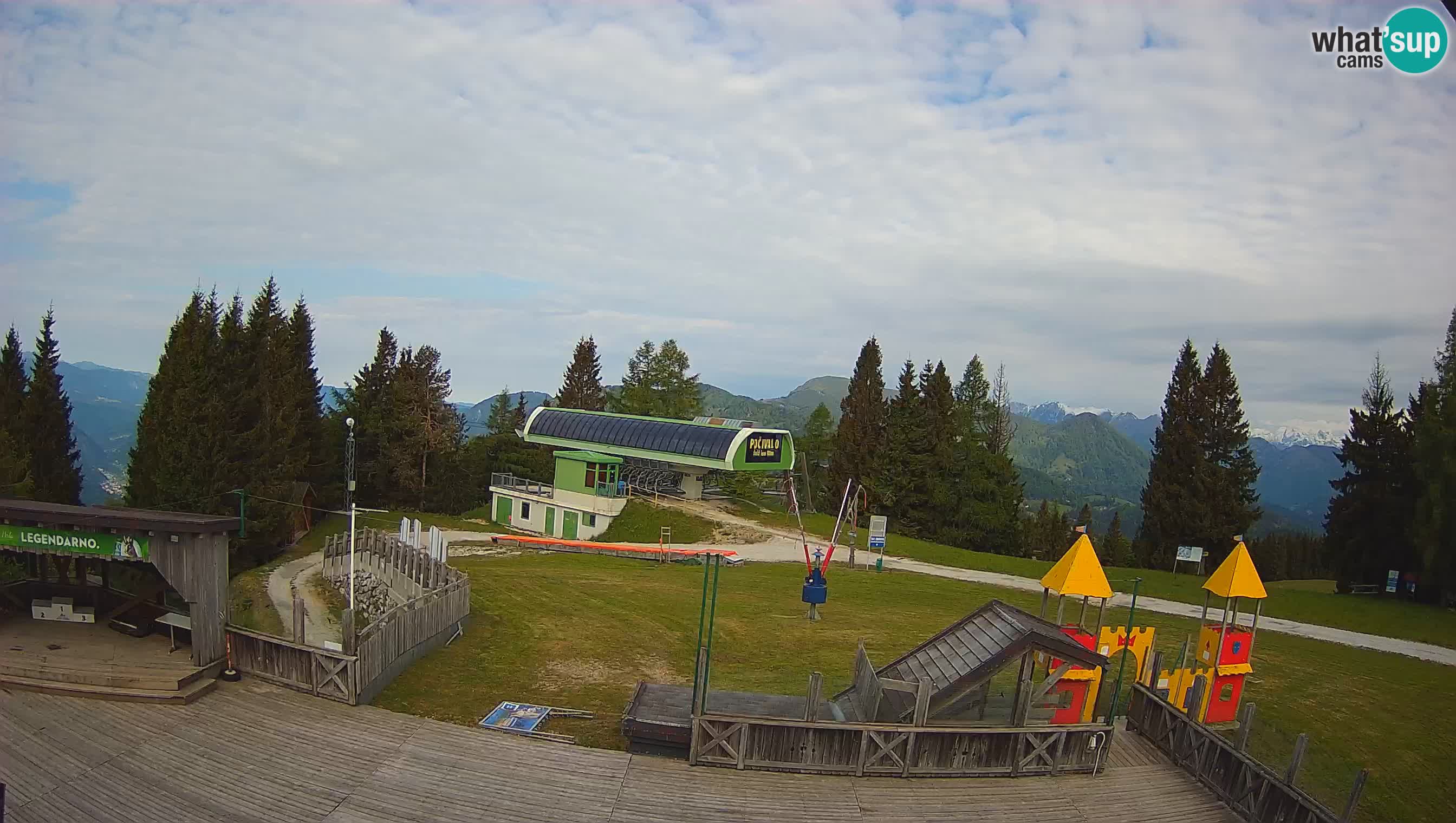 Spletna kamera Počivalo – Alpska Perla | Pogled v živo iz smučišča Cerkno