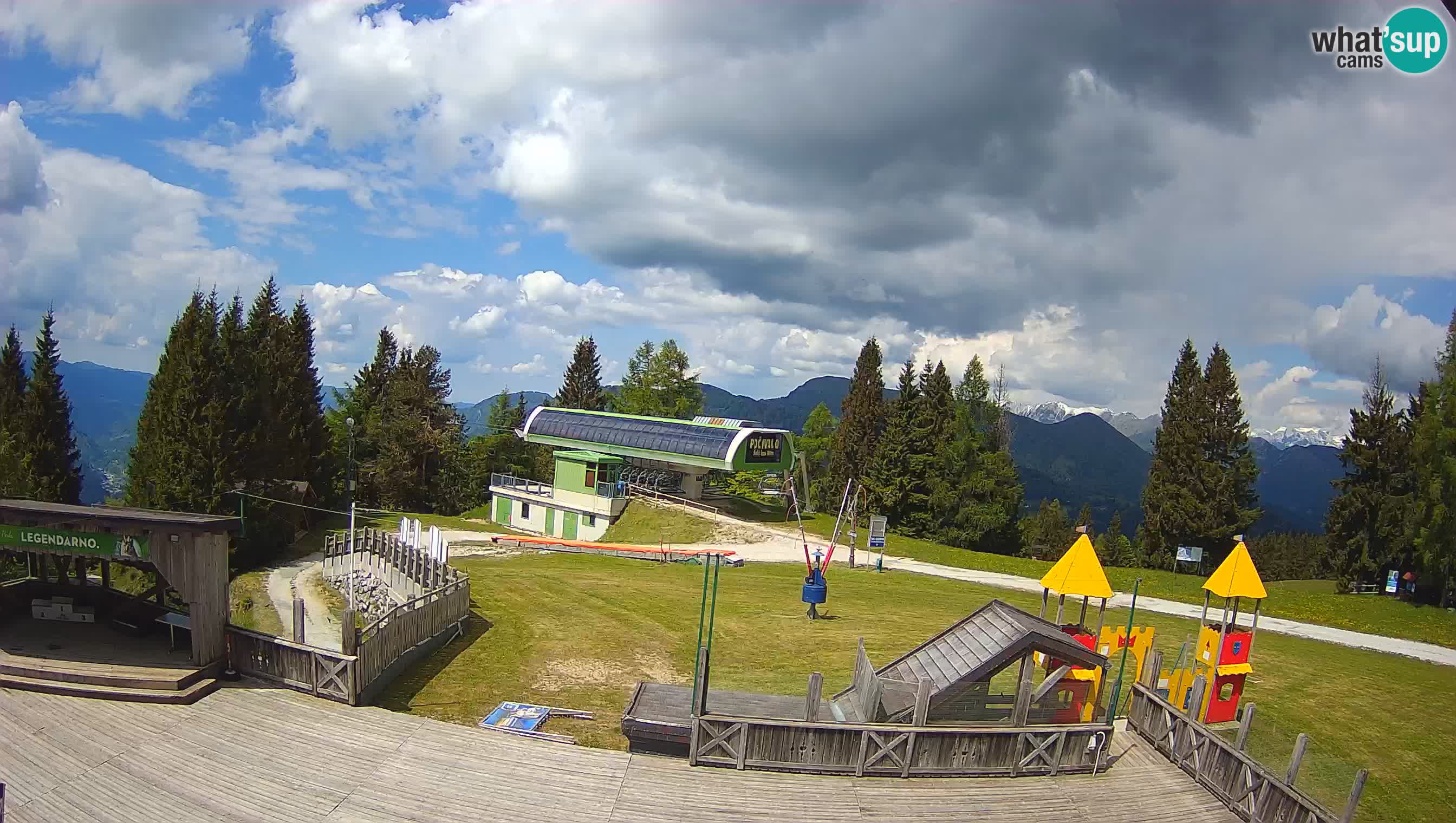 Alpska Perla Ski center Cerkno Počivalo webcam – Slovenia