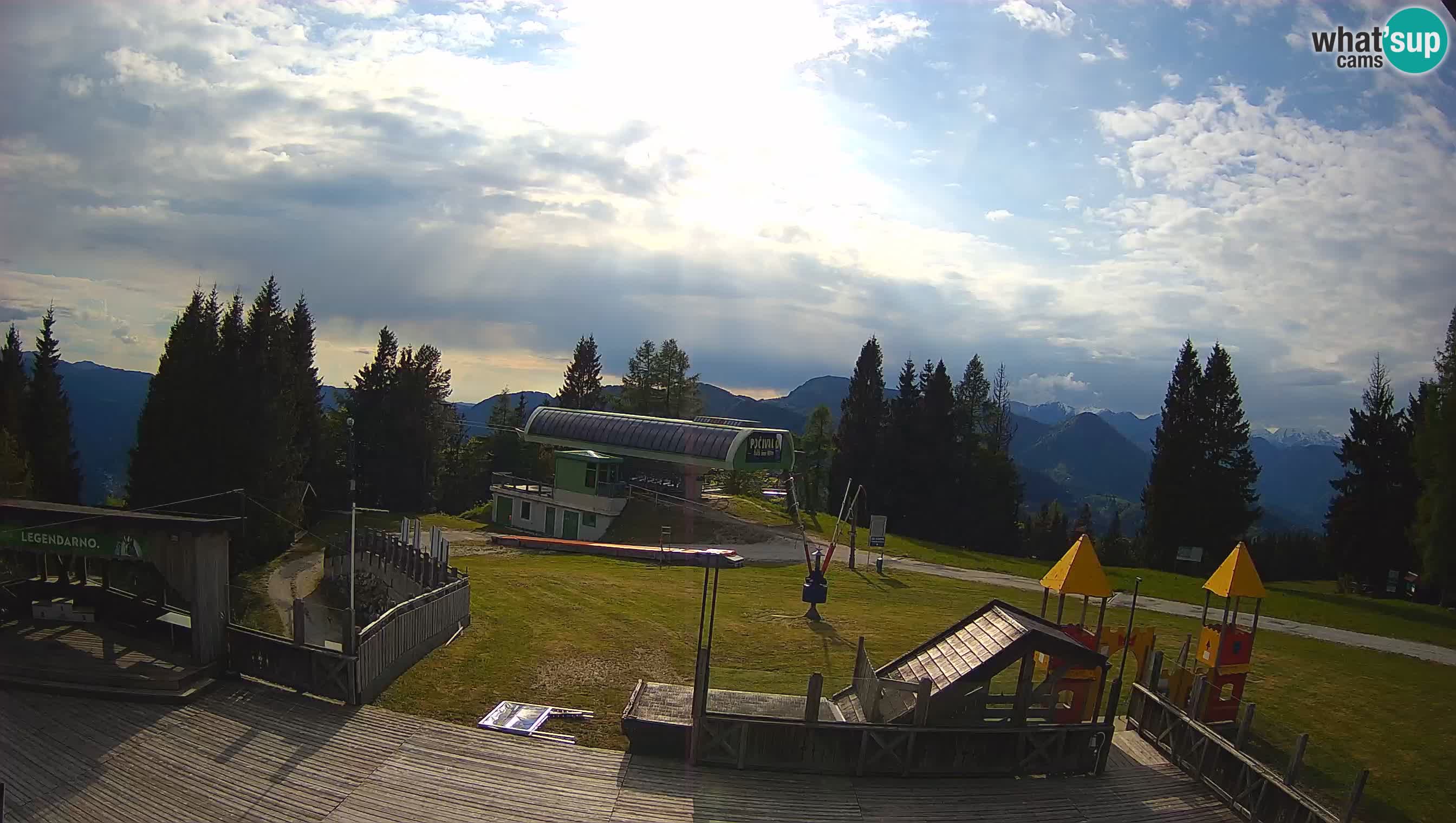 Alpska Perla Ski hotel Cerkno Počivalo webcam – Slovenia