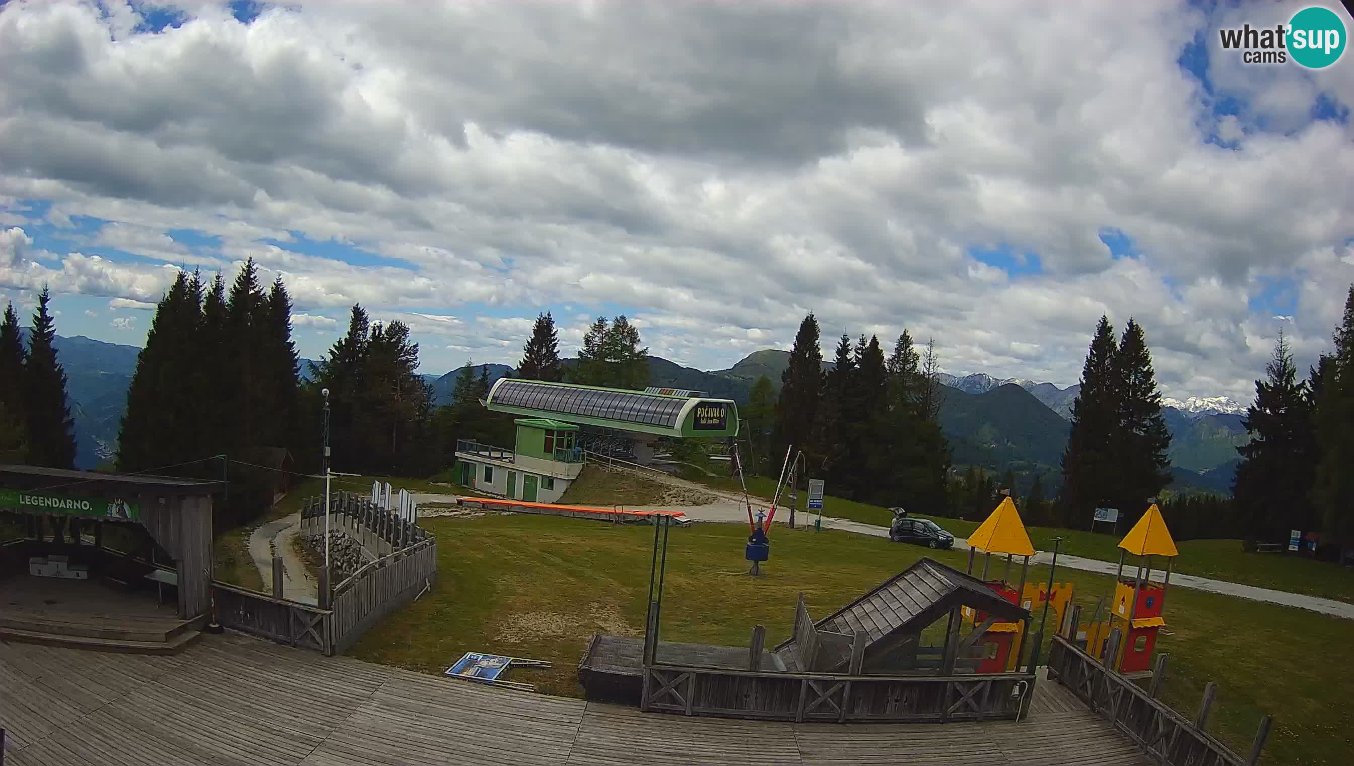 Webcam de la station de ski des Alpes slovènes à Cerkno Počivalo