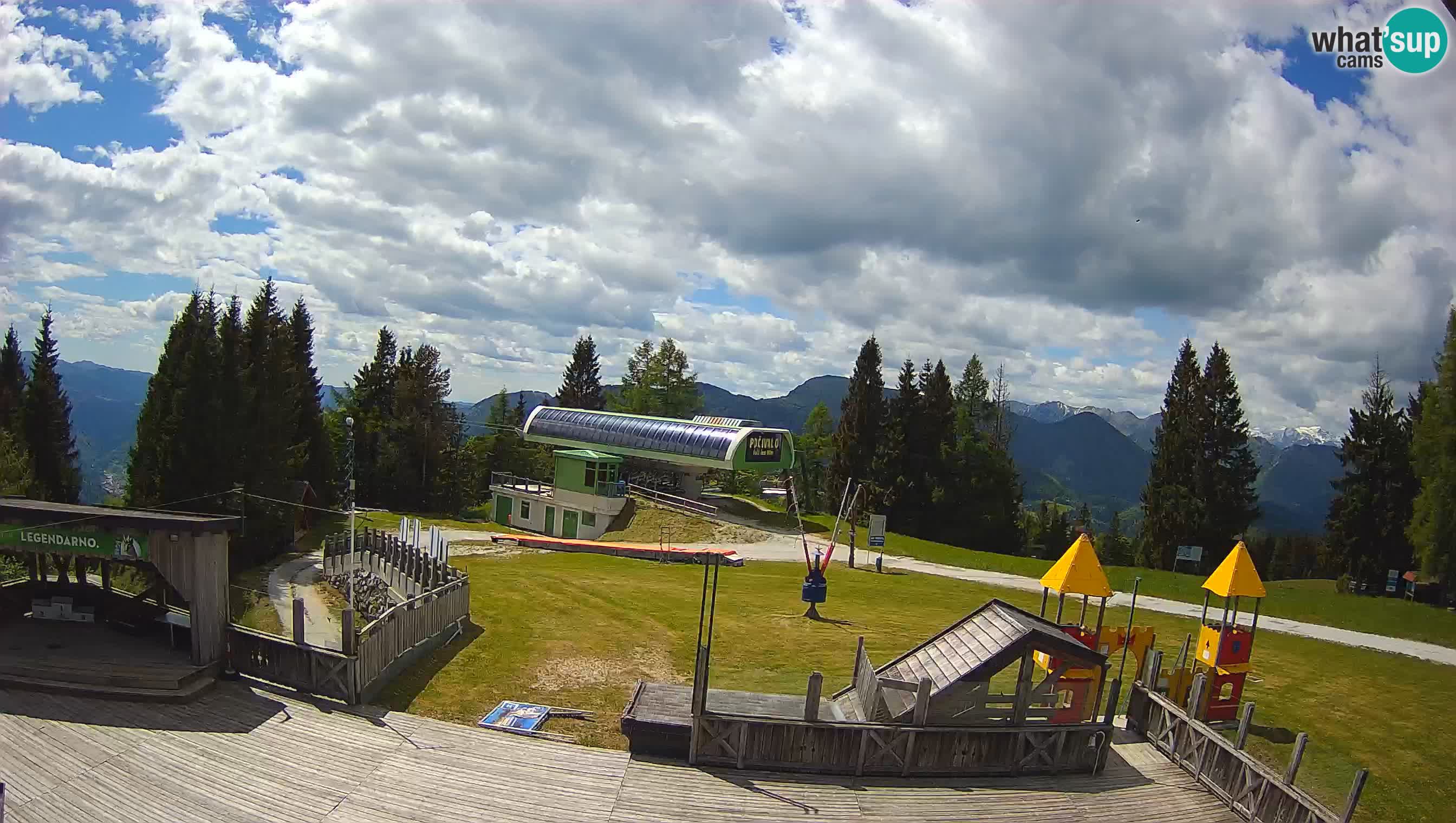 Alpska Perla Ski center Cerkno Počivalo webcam – Slovenia