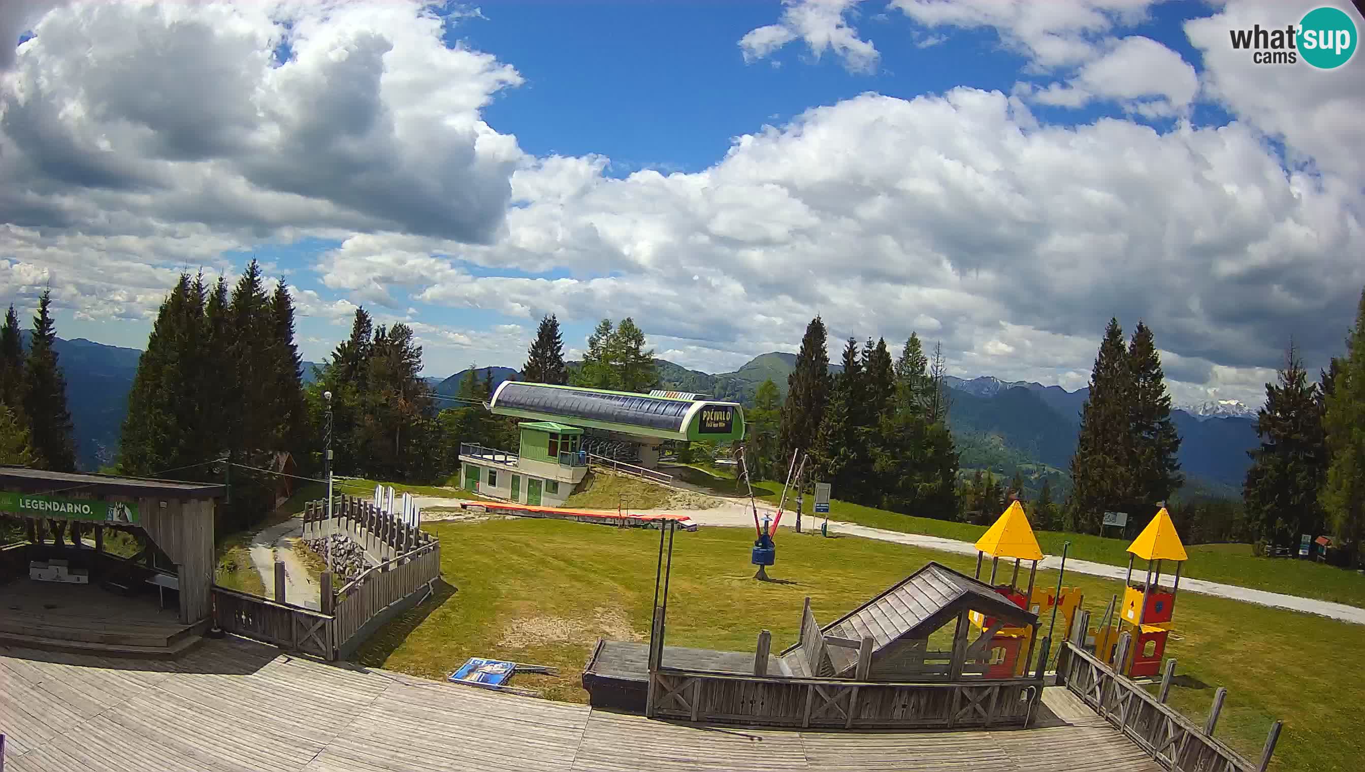Alpska Perla Ski center Cerkno Počivalo webcam – Slovenia