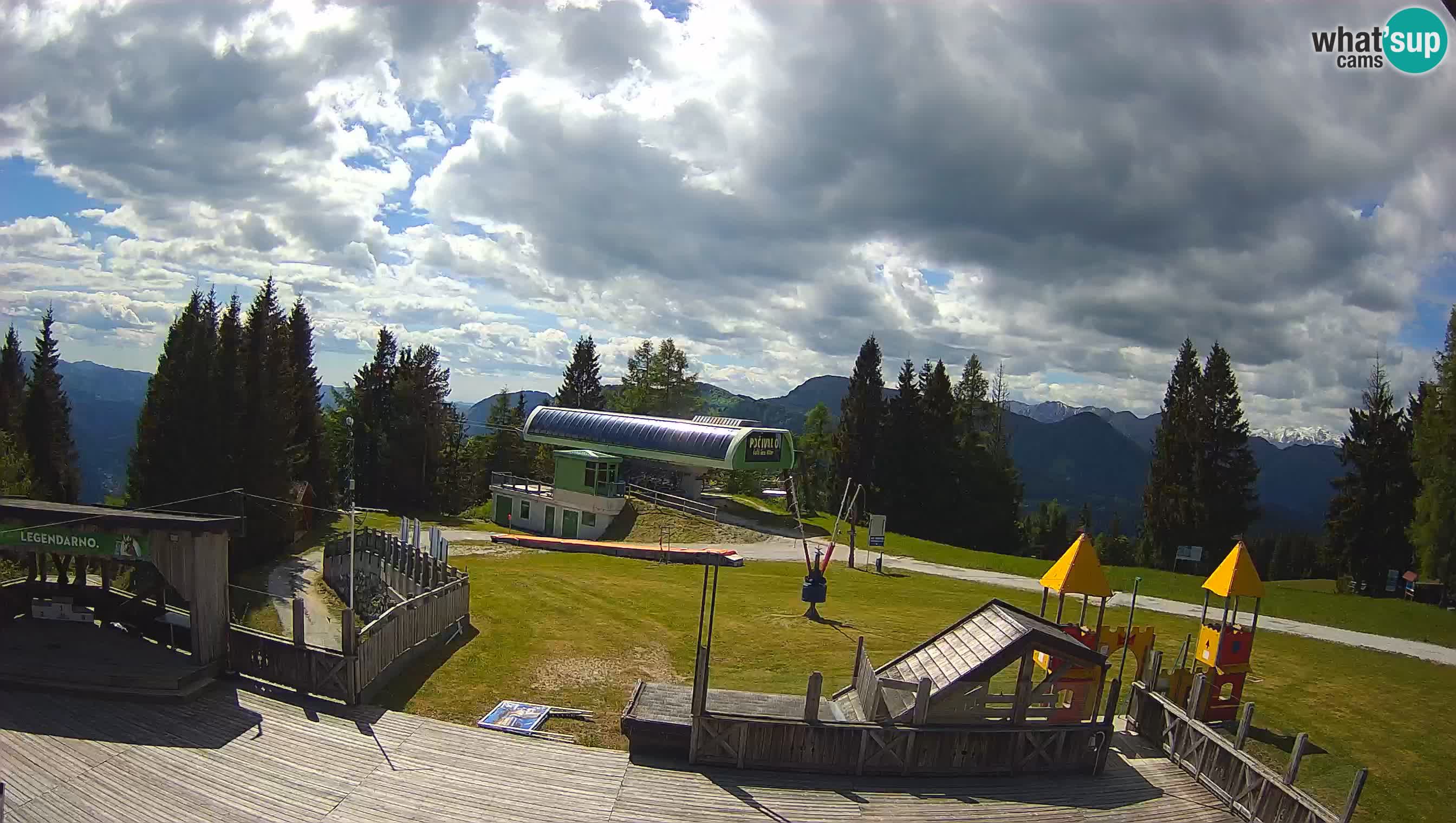 Alpska Perla Ski hotel Cerkno Počivalo webcam – Slovenia
