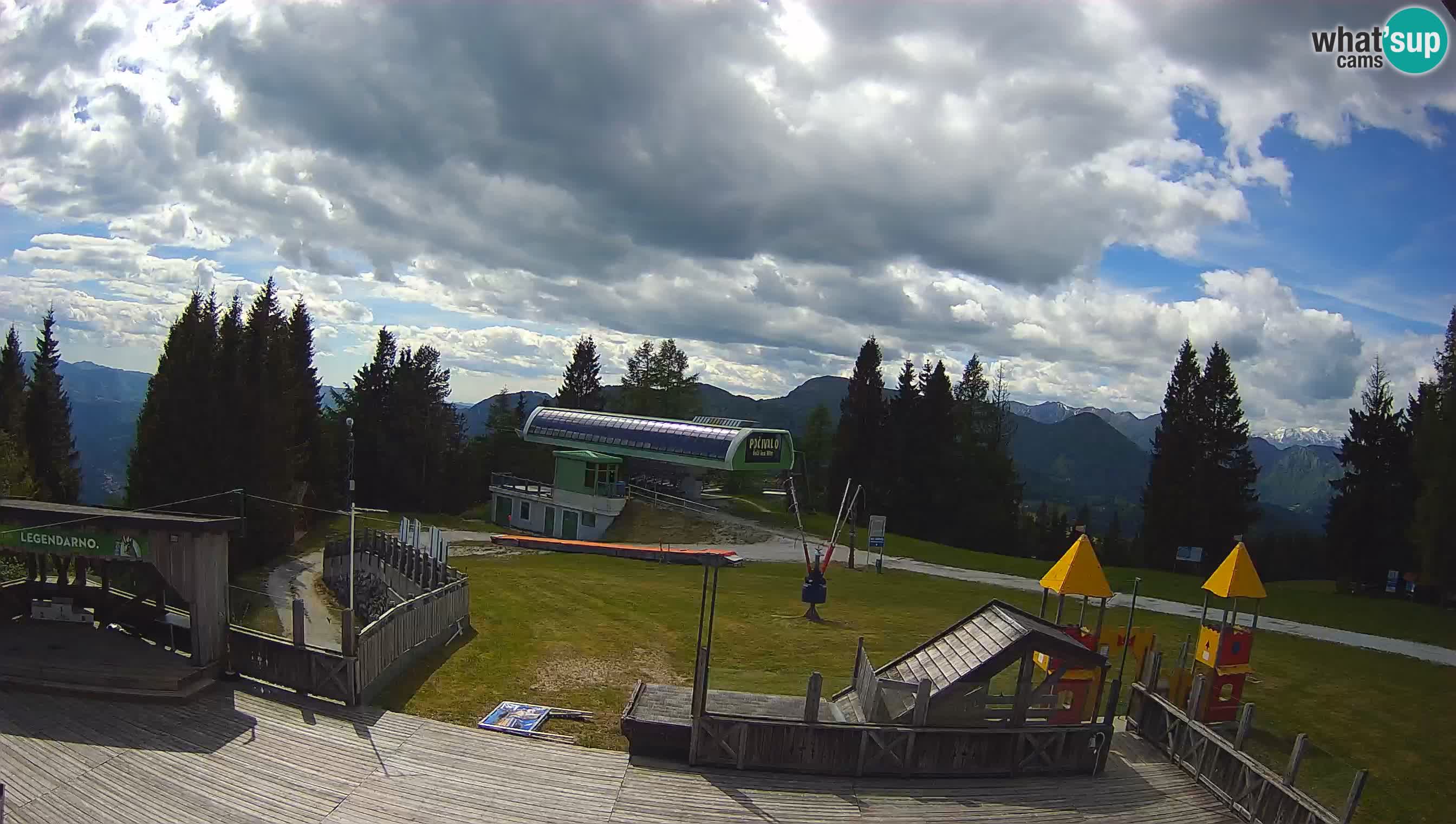 Alpska Perla Ski hotel Cerkno Počivalo webcam – Slovenia