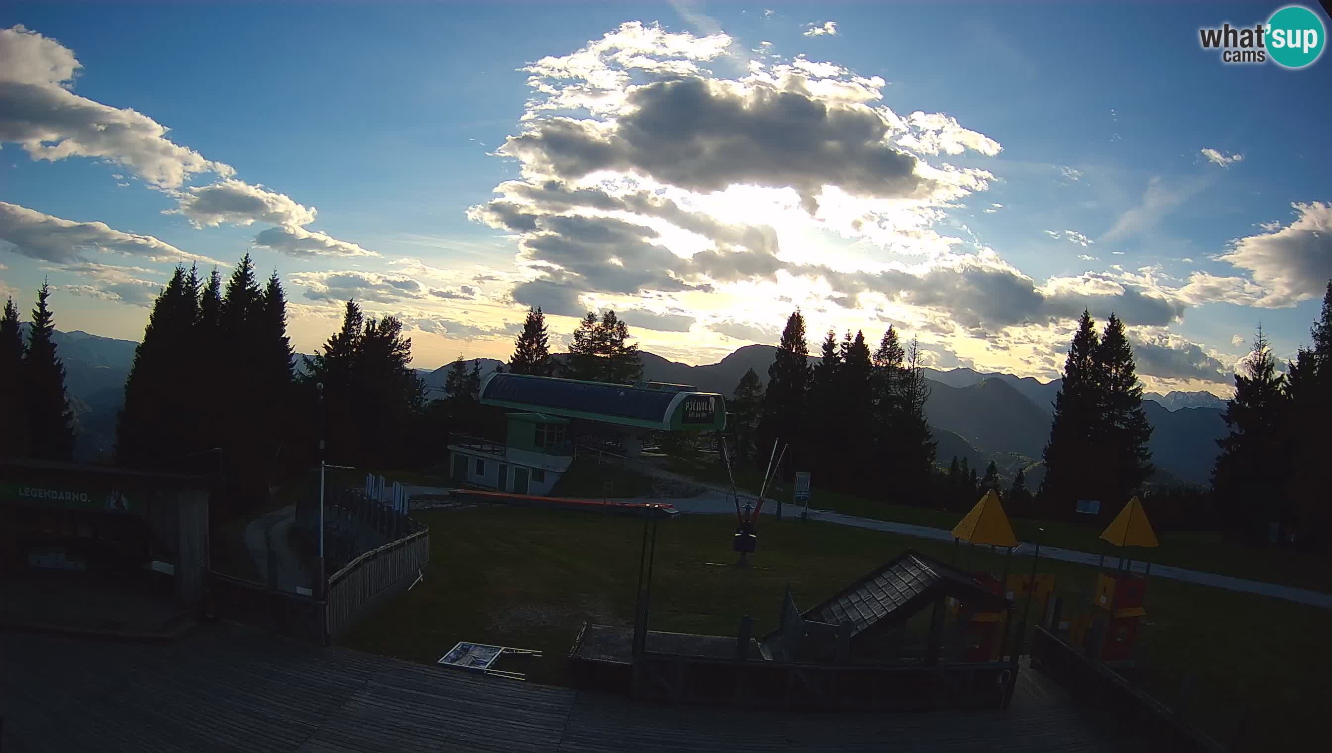Alpska Perla kamera Cerkno Počivalo